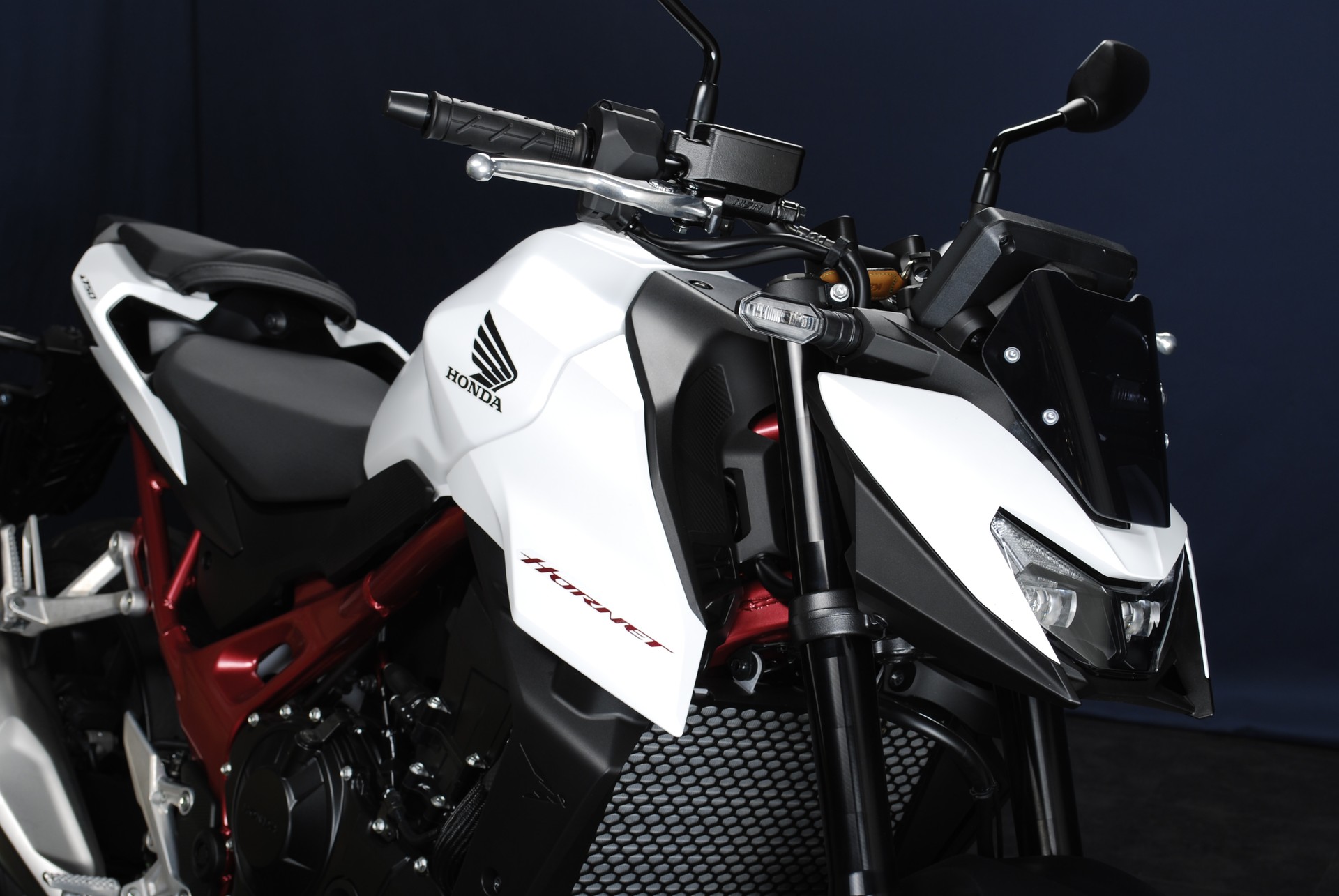 HONDA CB 750 Hornet (35kW)-image-3