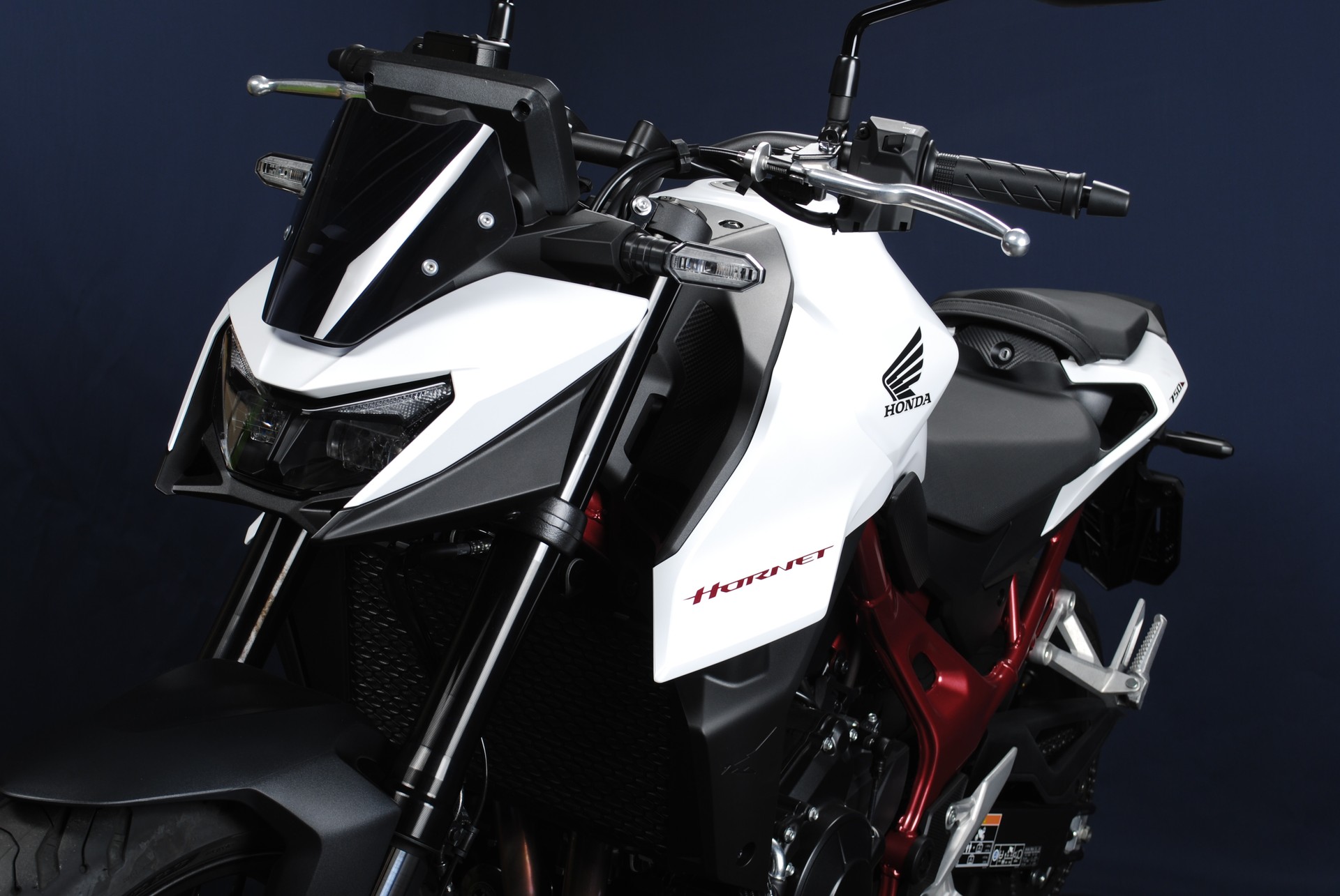 HONDA CB 750 Hornet (35kW)-image-8