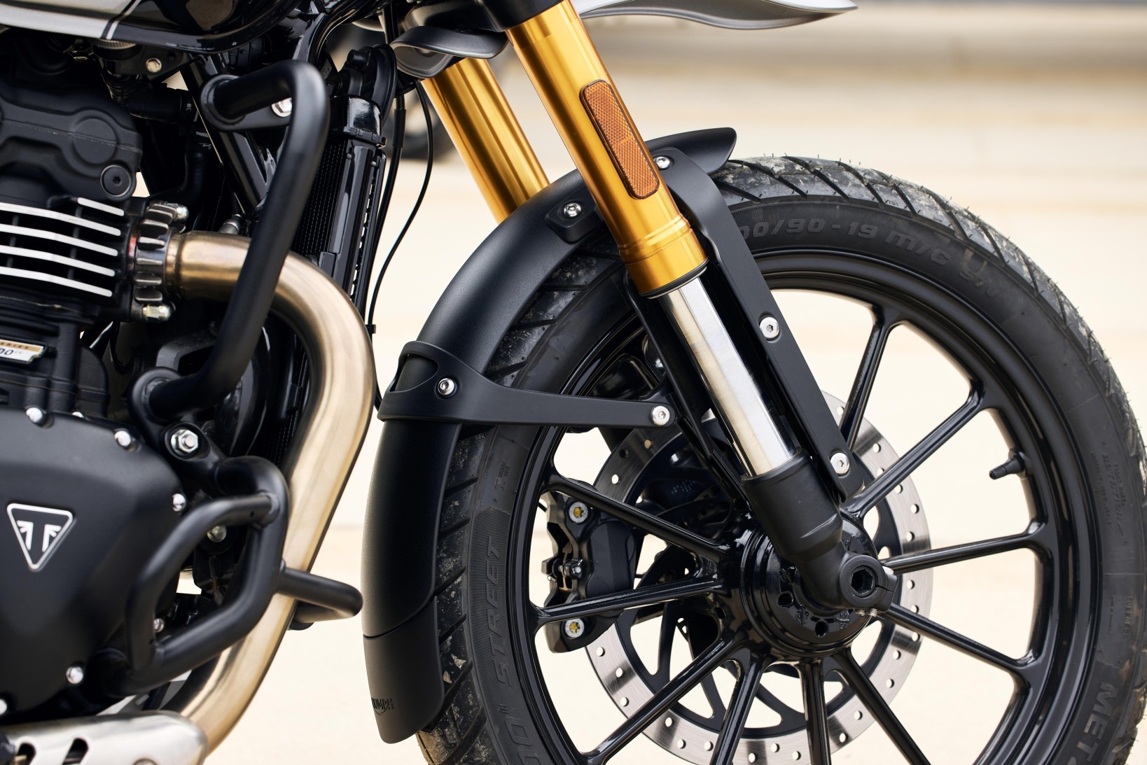 TRIUMPH Scrambler 400 X-image-8