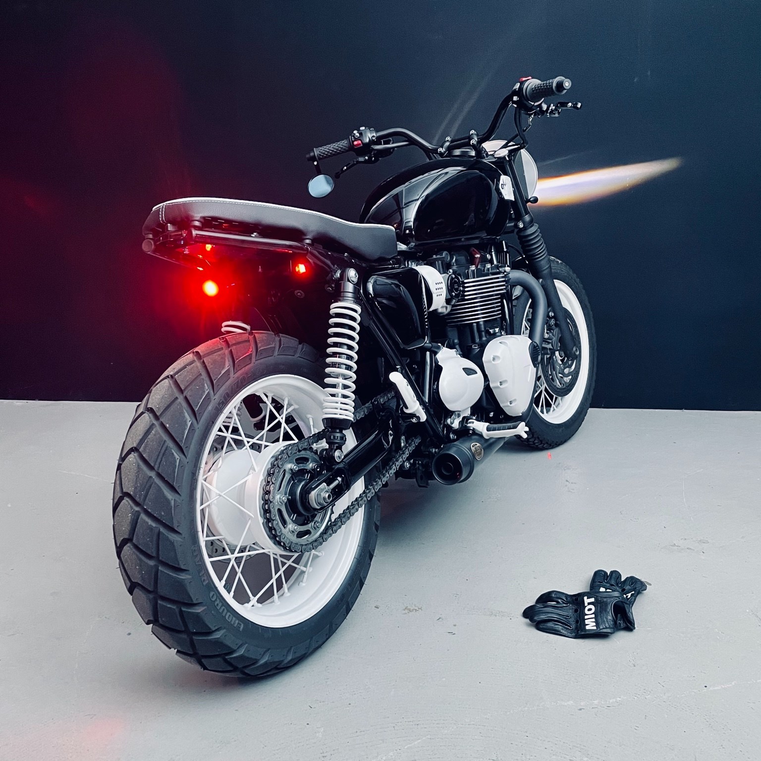 TRIUMPH Bonneville T120 Black-image-8