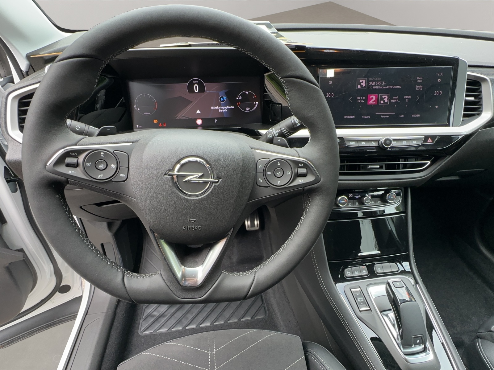 OPEL Grandland 1.2 Turbo Elegance-image-9