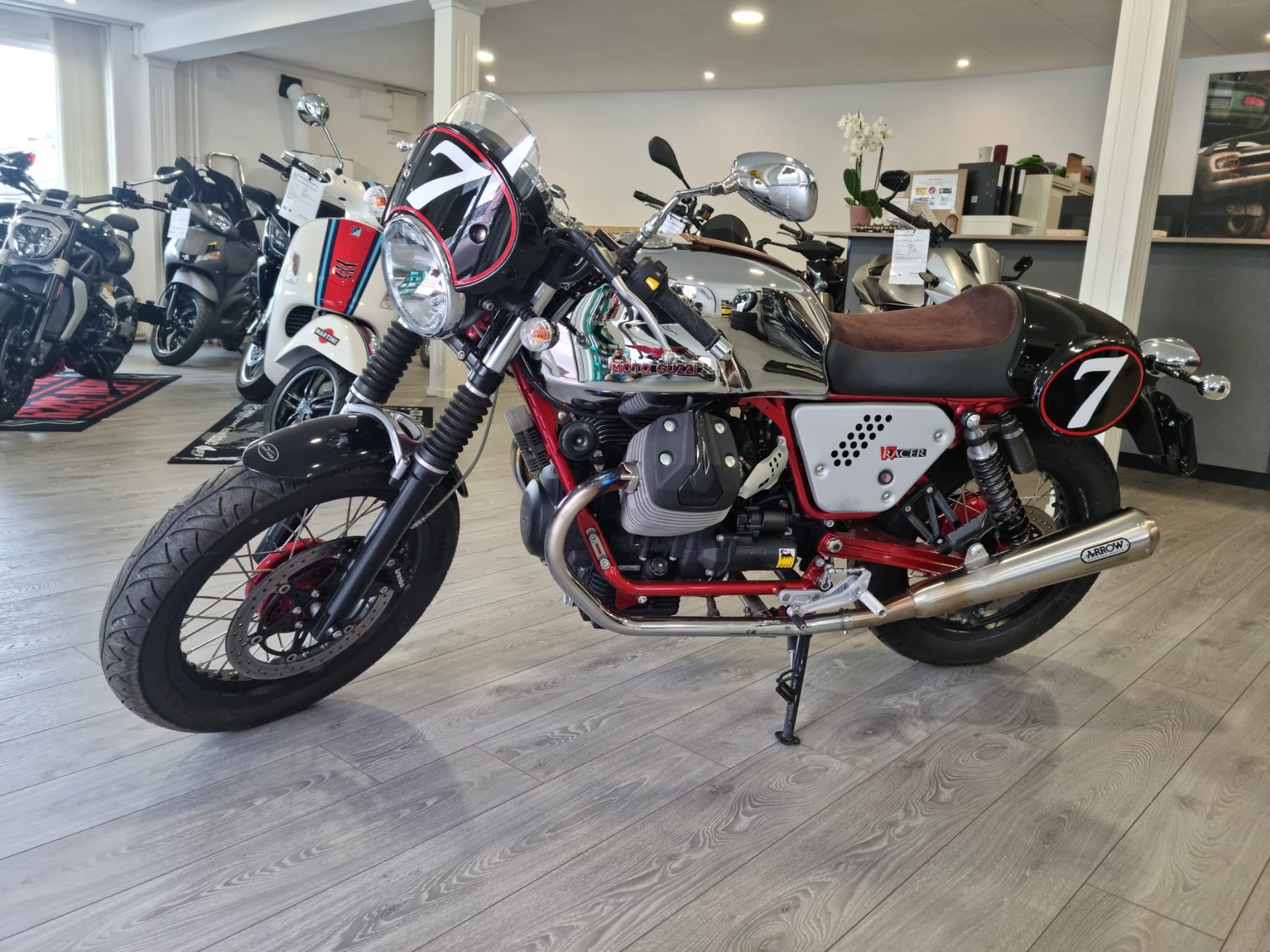 MOTO GUZZI V7 Racer 750