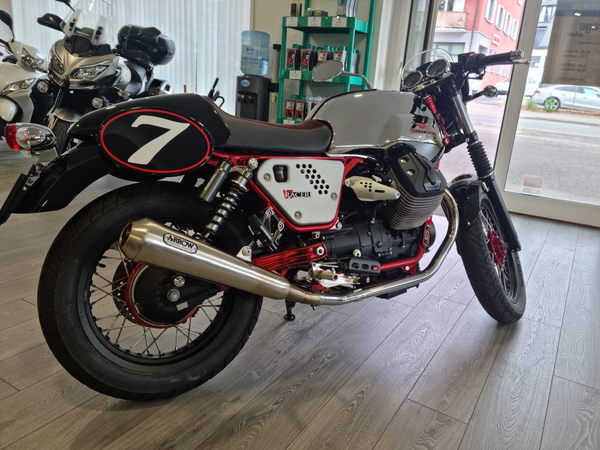 MOTO GUZZI V7 Racer 750-image-3
