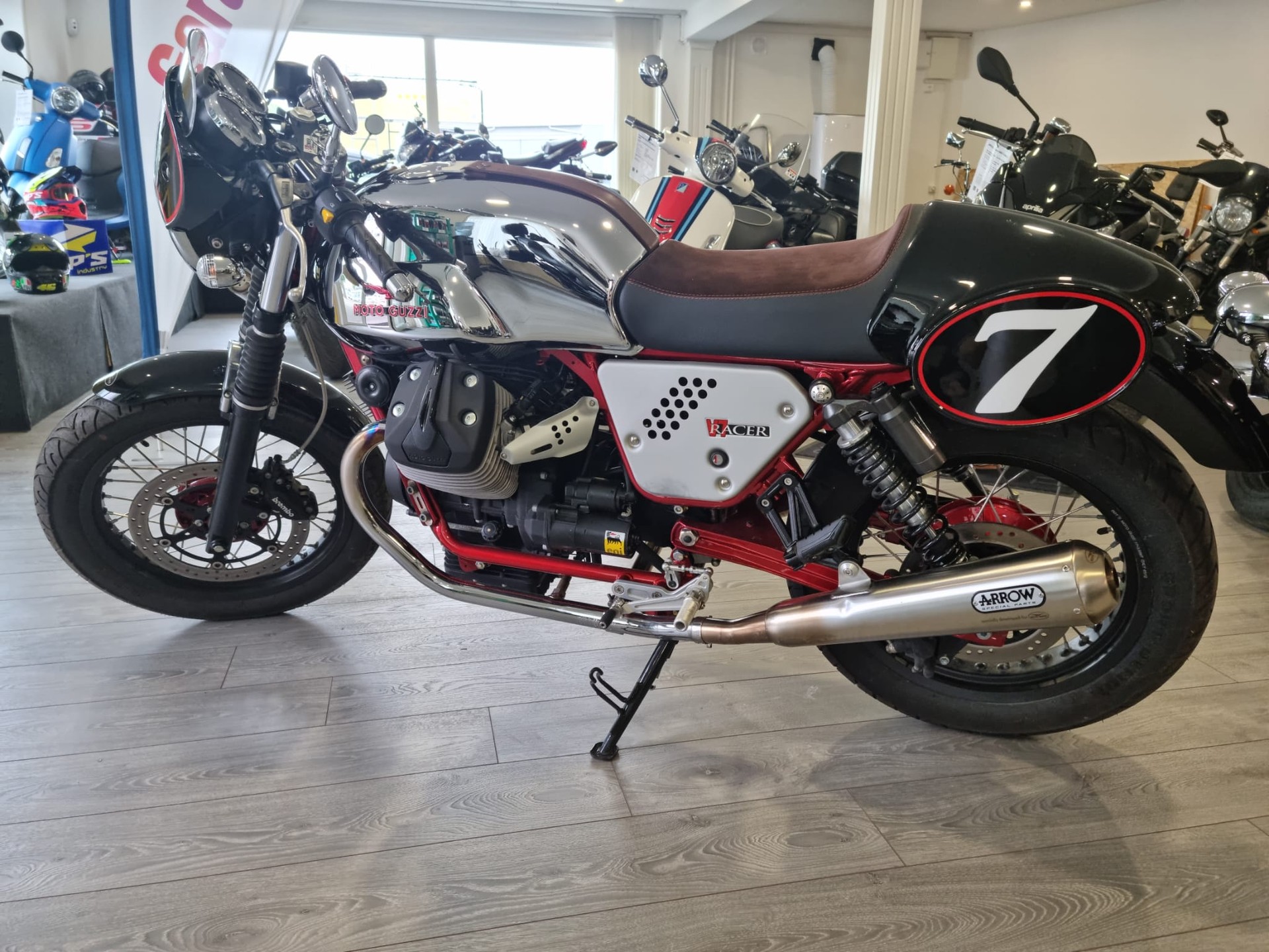MOTO GUZZI V7 Racer 750-image-7