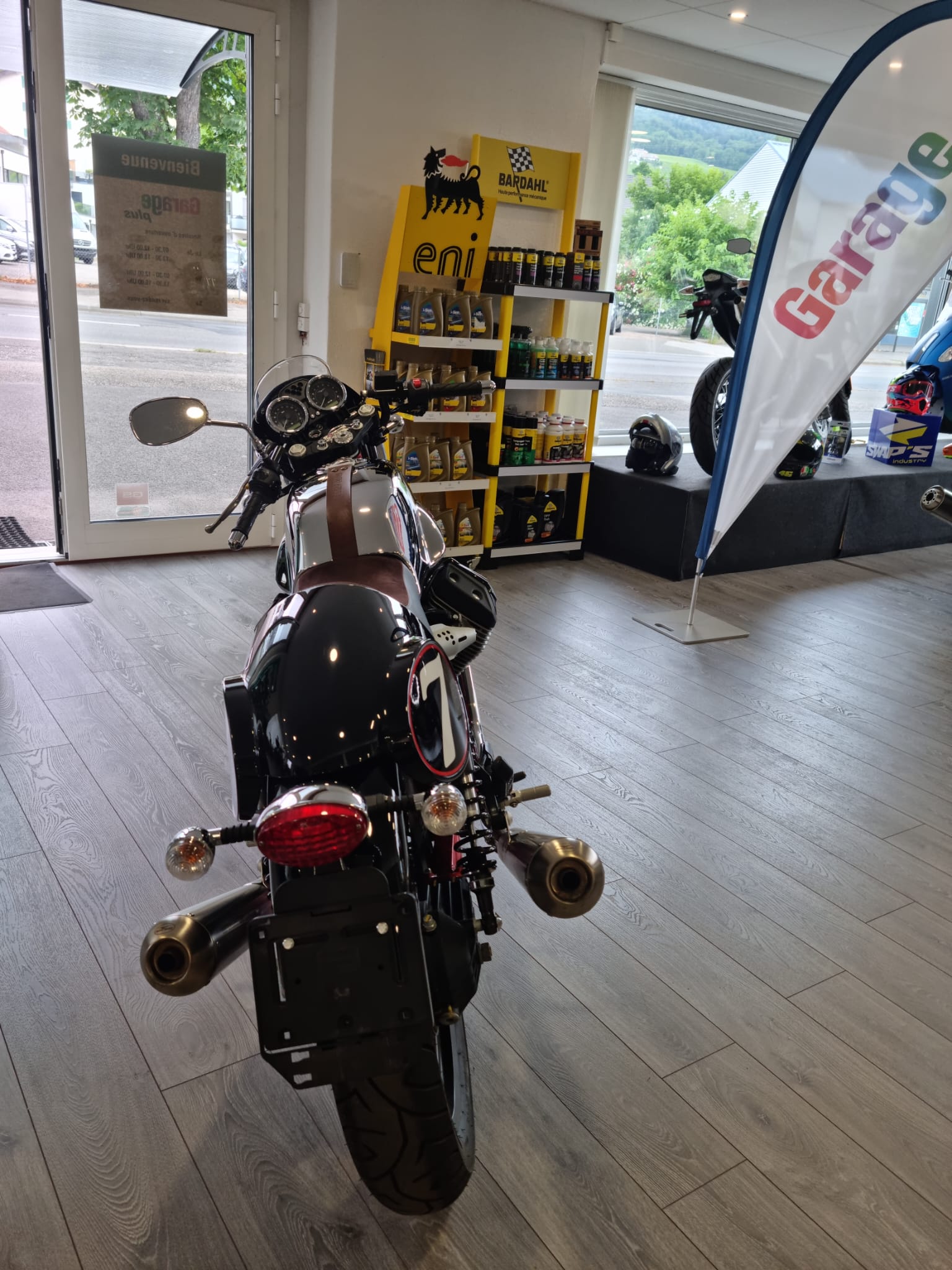 MOTO GUZZI V7 Racer 750-image-5