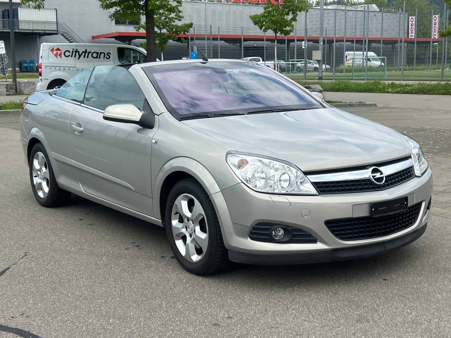 OPEL Astra TT 1.6i 16V Turbo Cosmo-image-2