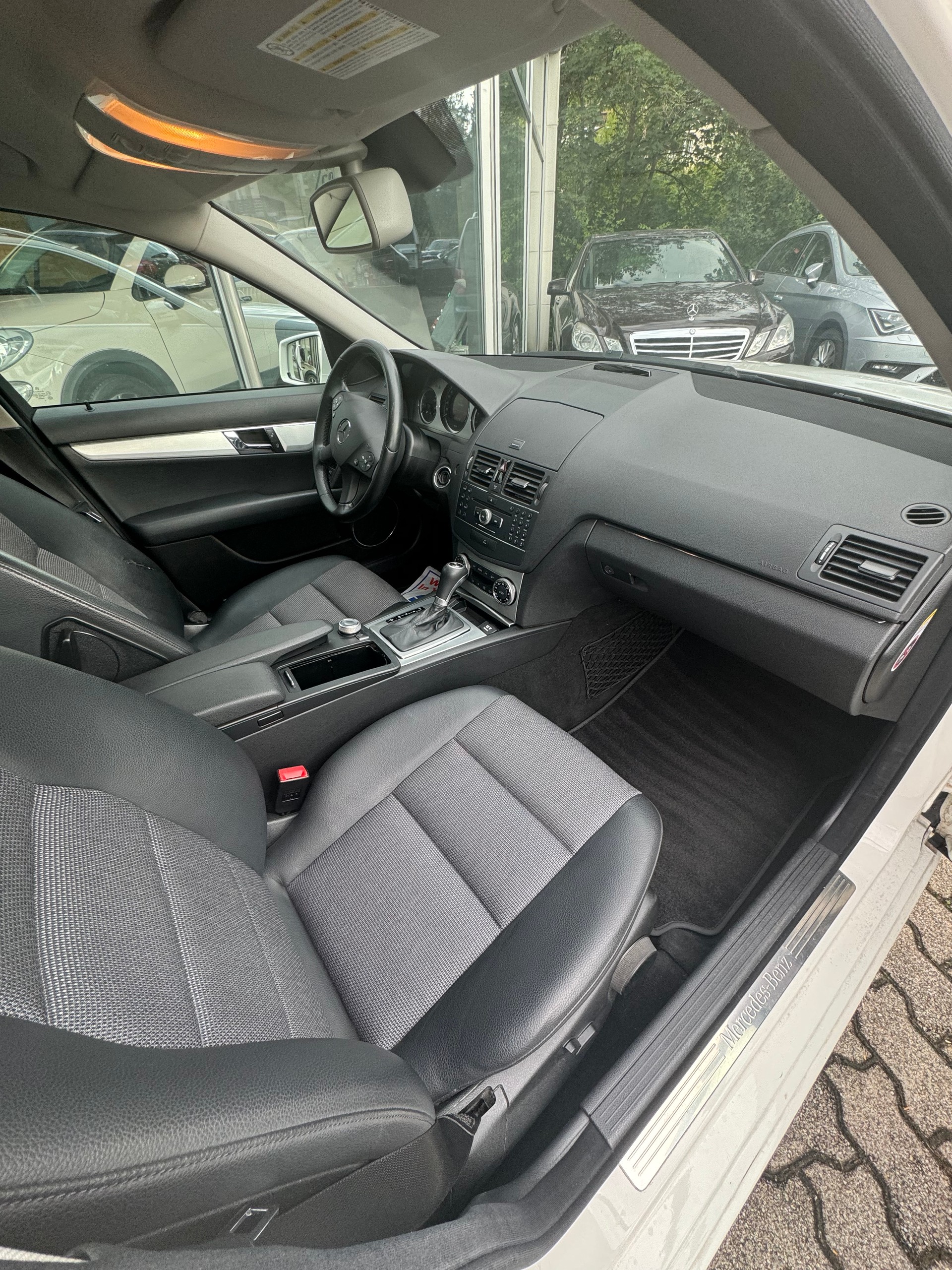 MERCEDES-BENZ C 300 (280) Avantgarde 7G-Tronic-image-6