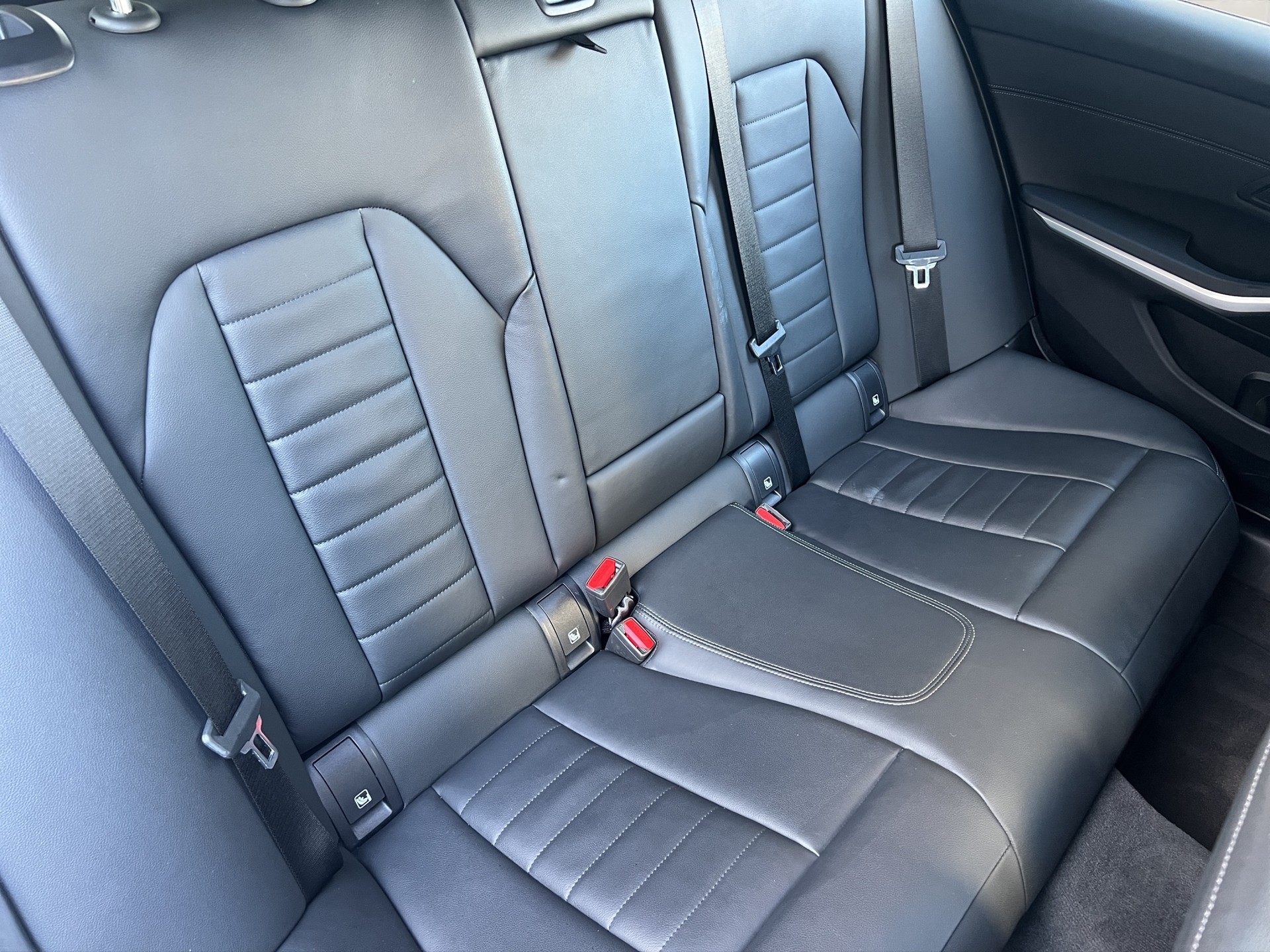BMW 330d xDr 48V T M Sport-image-18