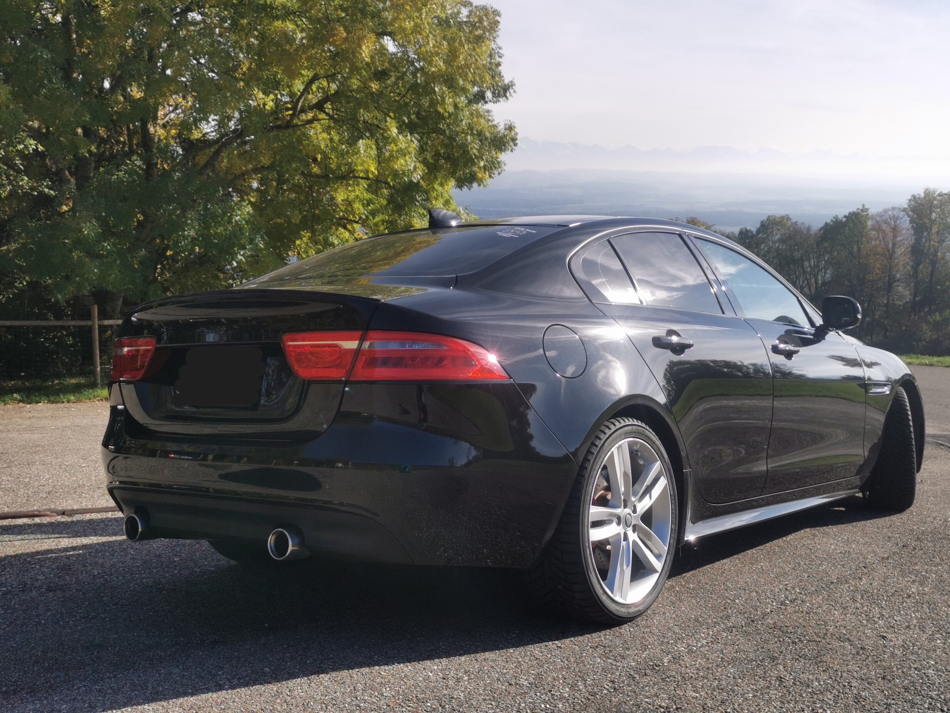 JAGUAR XE S 3.0 Automatic-image-1