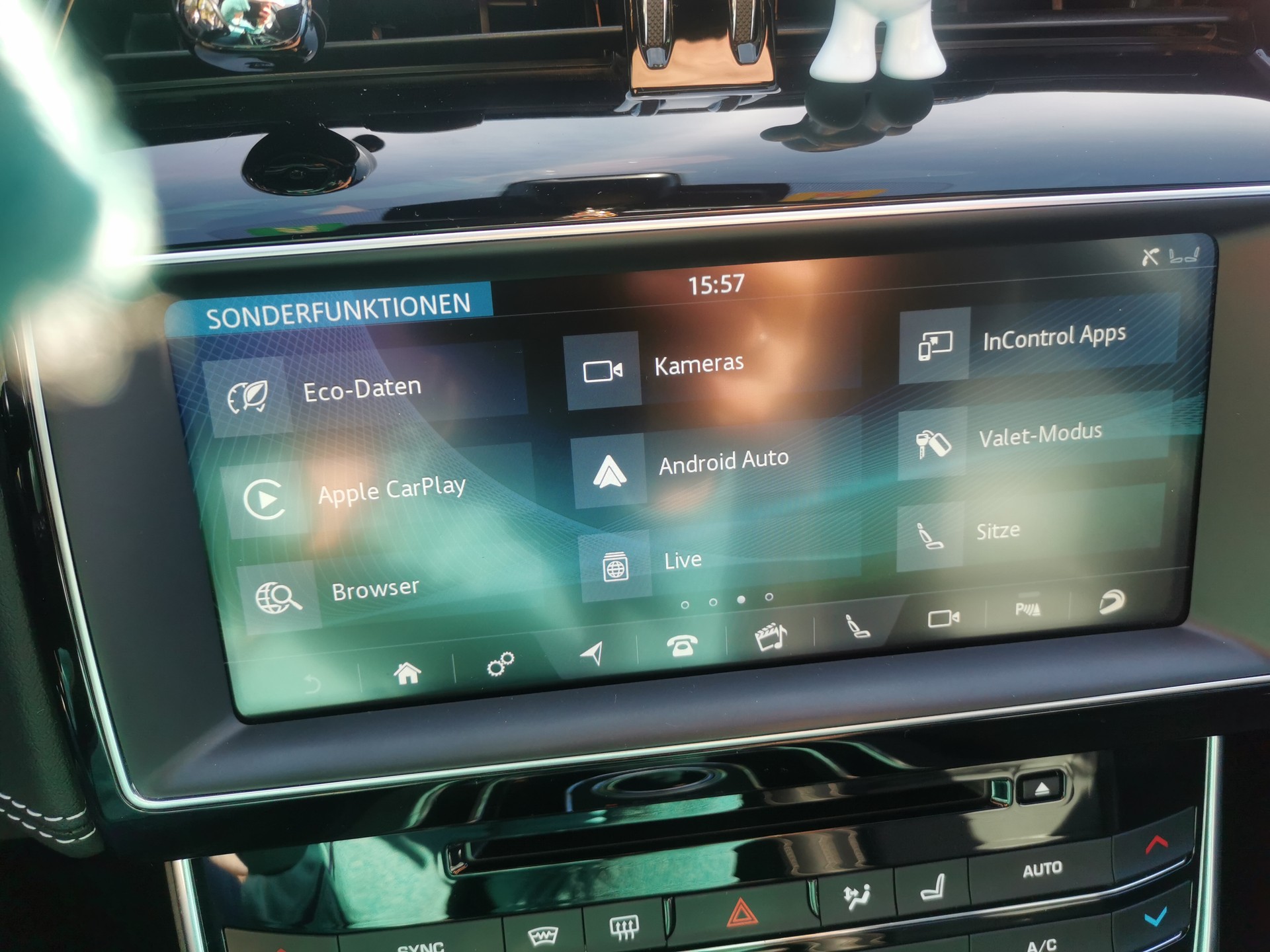 JAGUAR XE S 3.0 Automatic-image-8