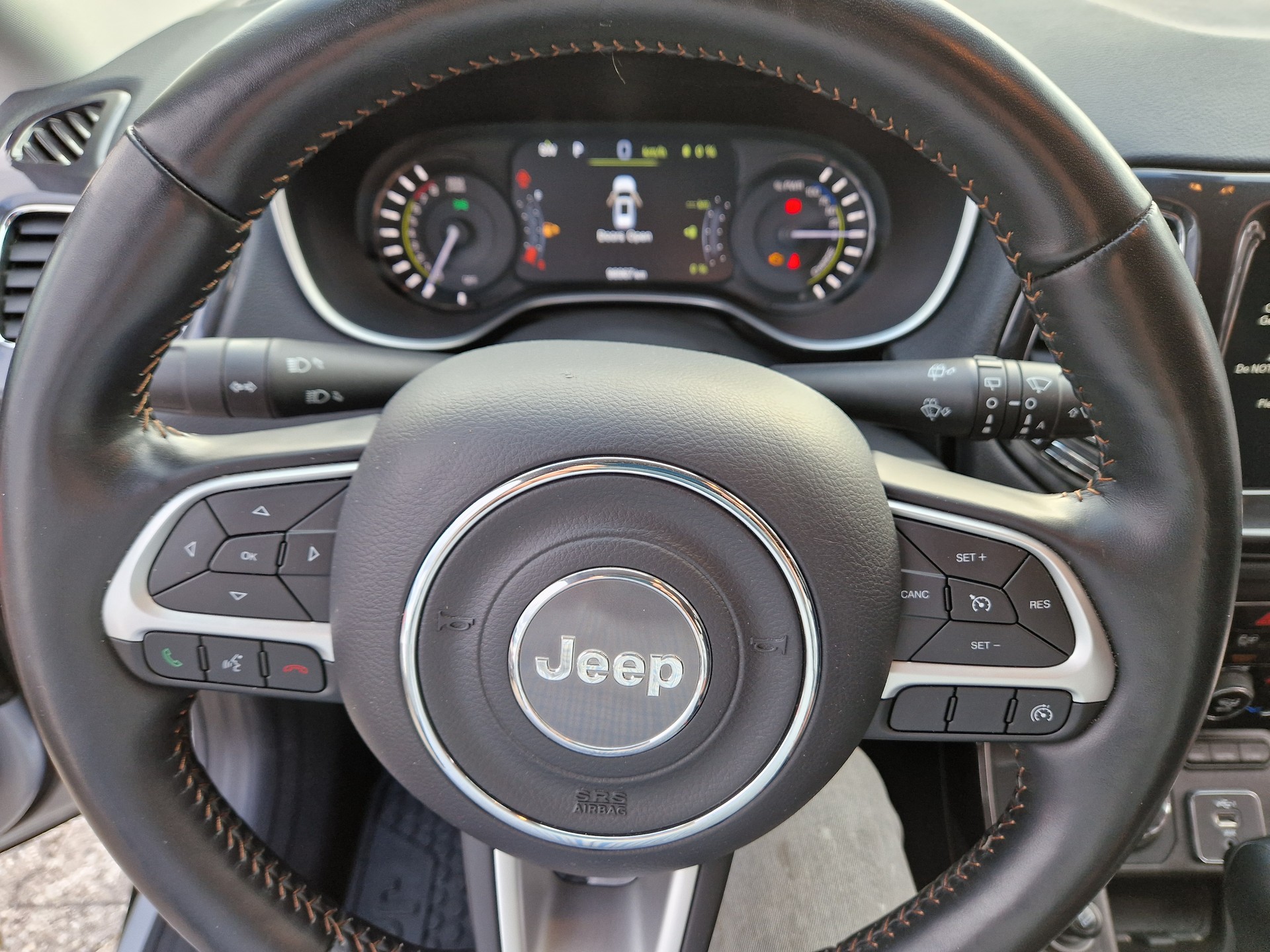 JEEP Compass Hybride et rechargeable 4WD-image-14