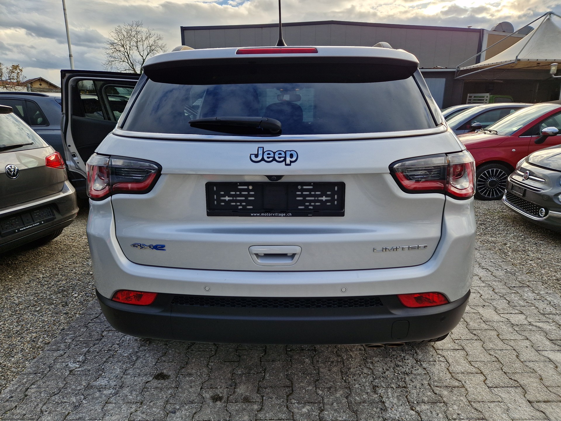 JEEP Compass Hybride et rechargeable 4WD-image-9