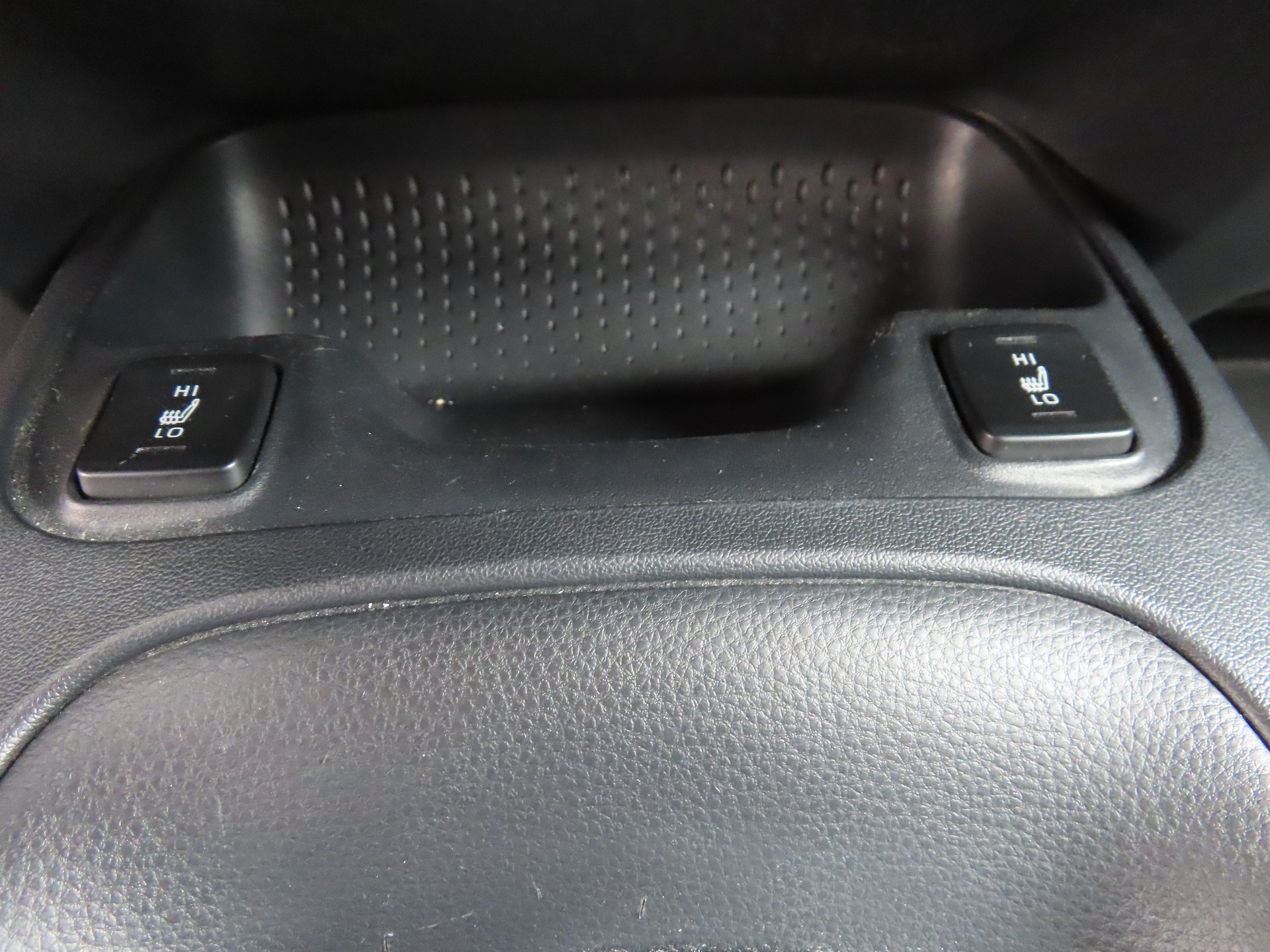 TOYOTA Corolla 1.8 HSD Comfort e-CVT-image-9