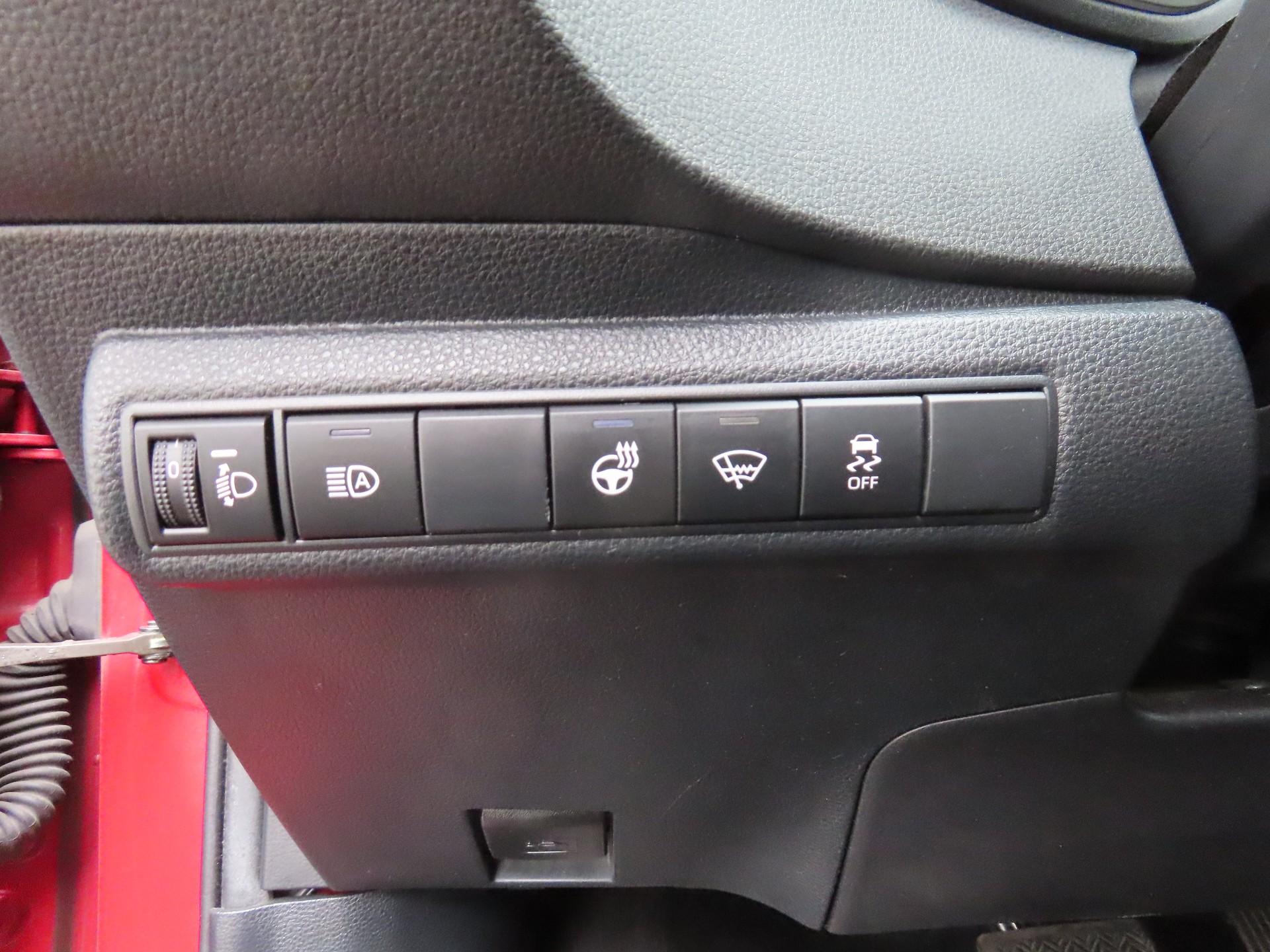 TOYOTA Corolla 1.8 HSD Comfort e-CVT-image-14