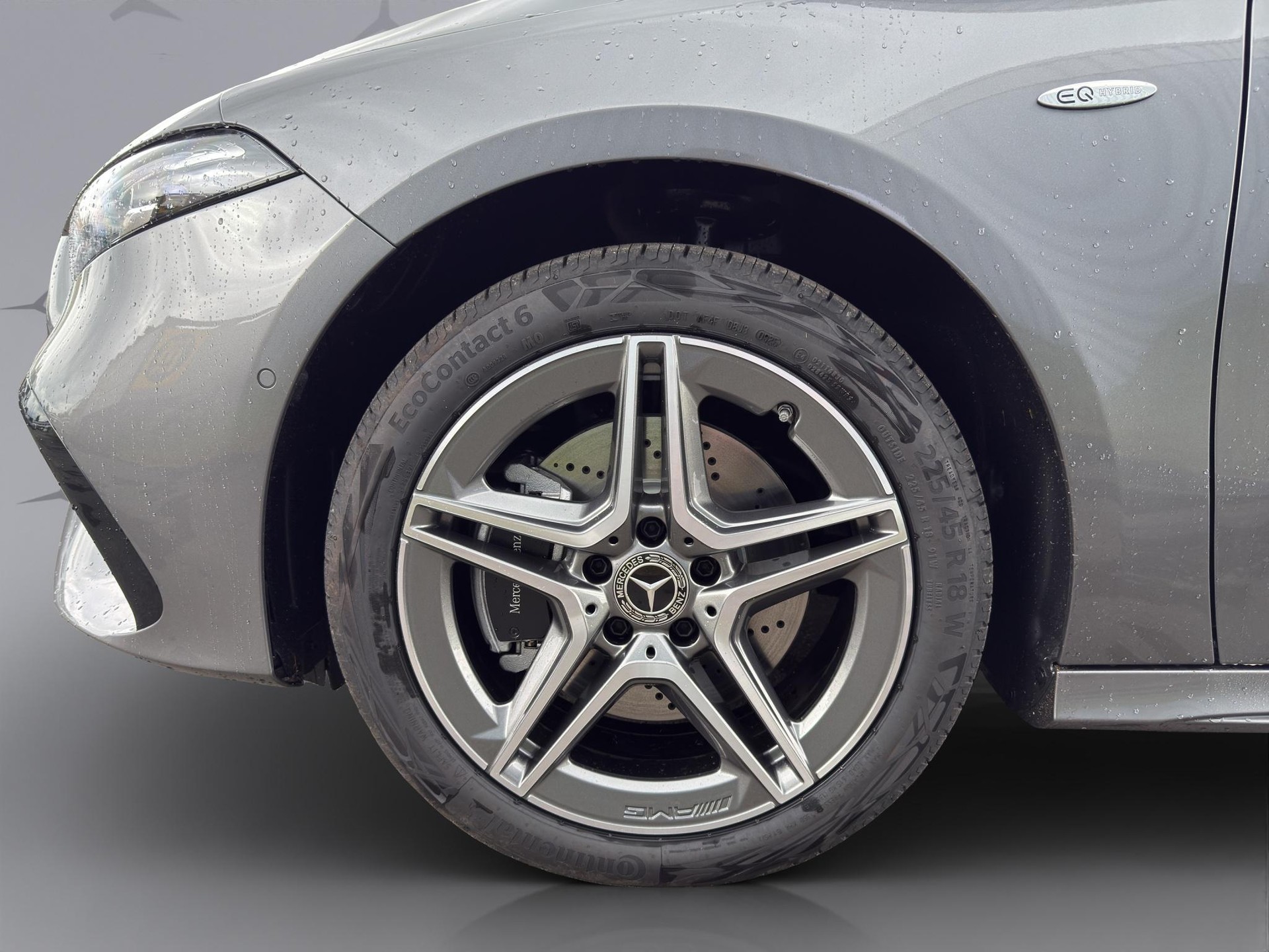 MERCEDES-BENZ A 250 e-image-17
