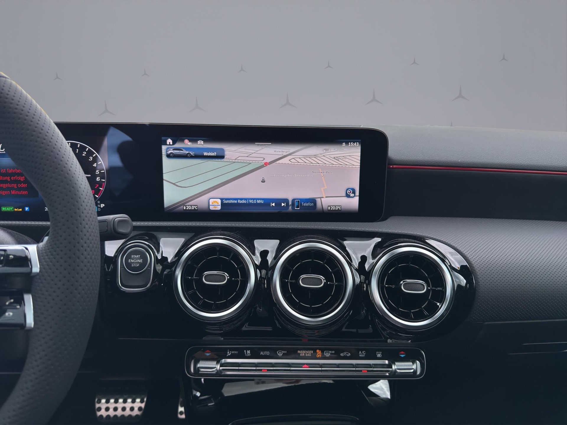MERCEDES-BENZ A 250 e-image-14