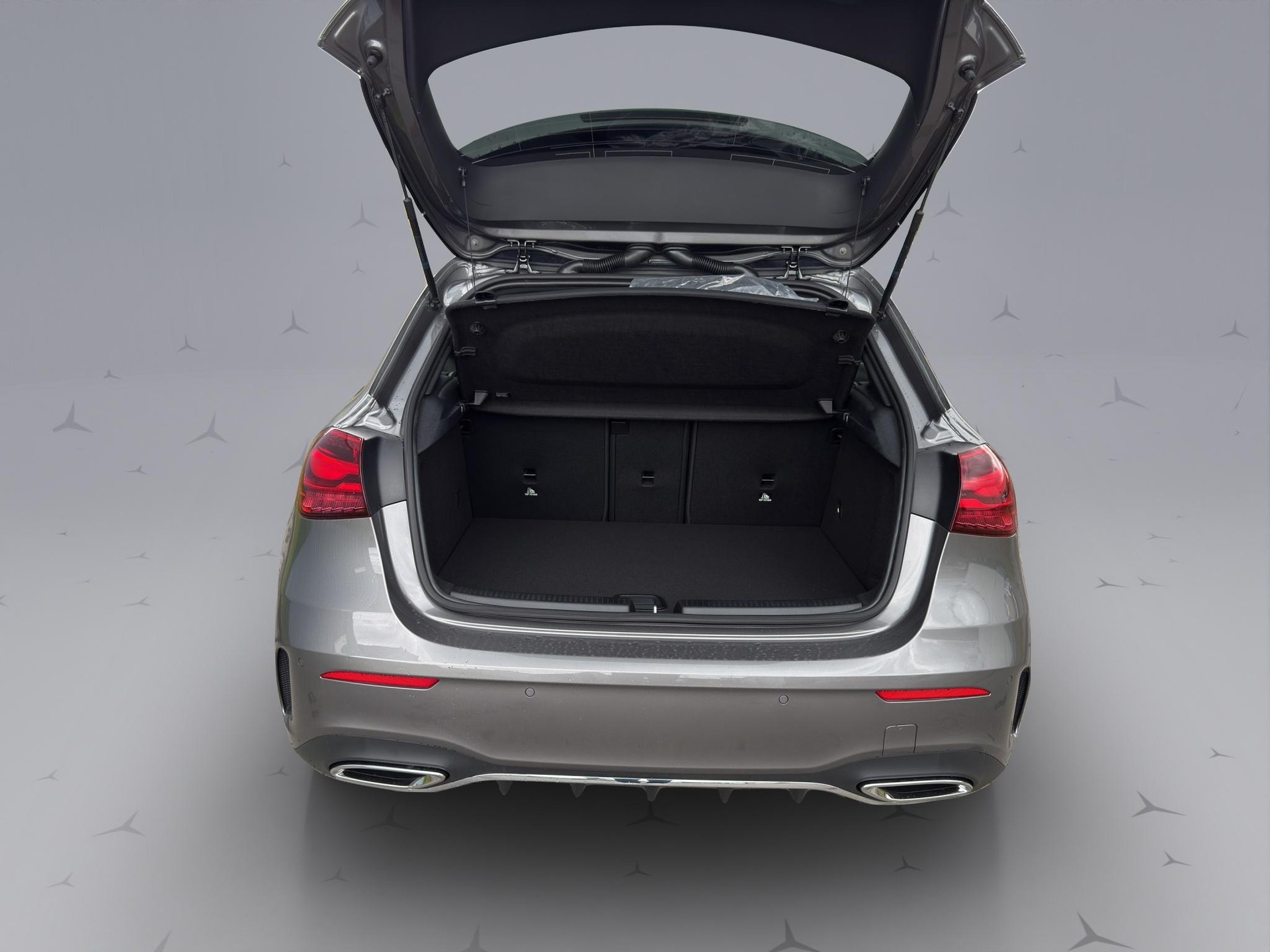 MERCEDES-BENZ A 250 e-image-19