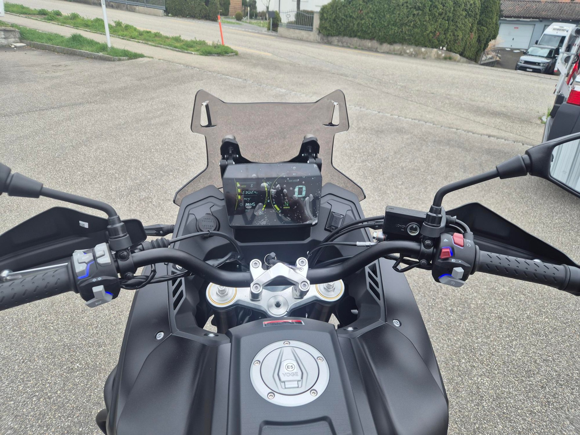 VOGE 625 DSX 35kW / 47kW Black Knight-image-11