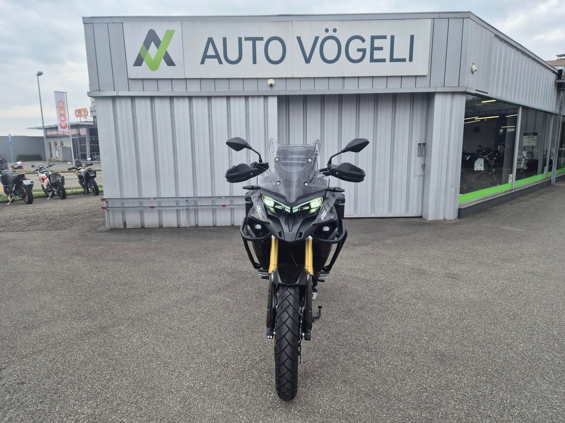 VOGE 625 DSX 35kW / 47kW Black Knight-image-2