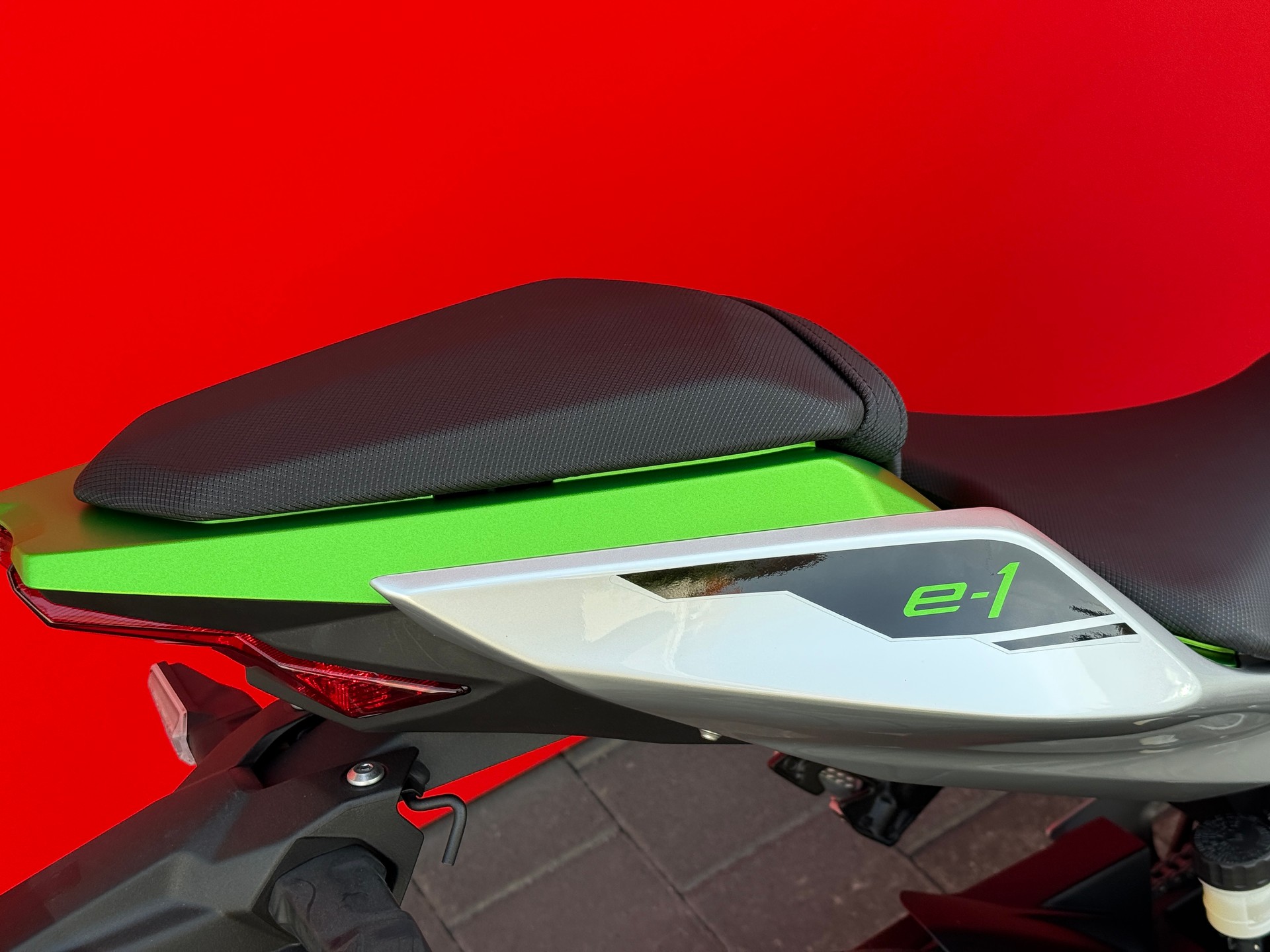 KAWASAKI Ninja e-1-image-3