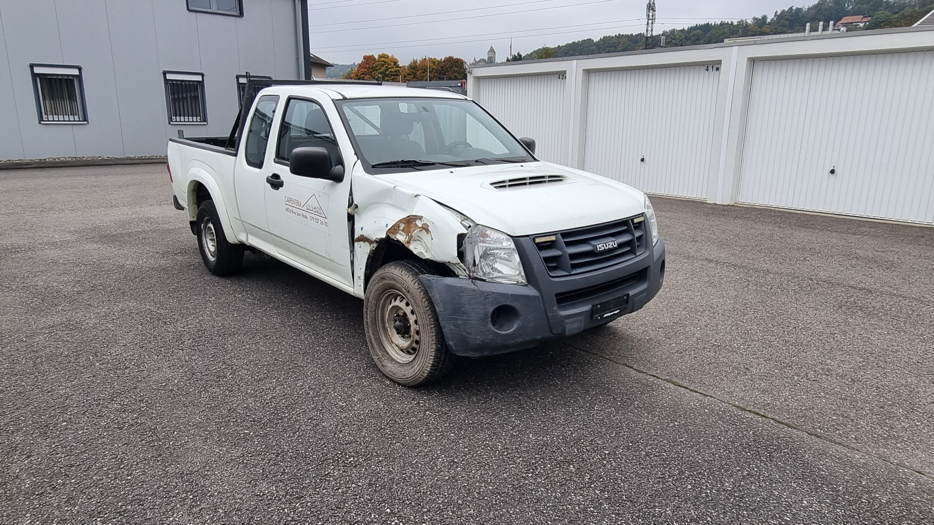 ISUZU D-MAX SpaceCab LS 2.5 4x4-image-1