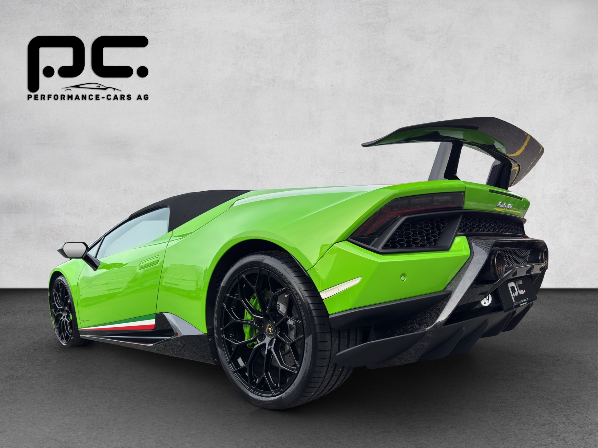 LAMBORGHINI Huracan LP640-4 Spyder Performante DCT-image-4