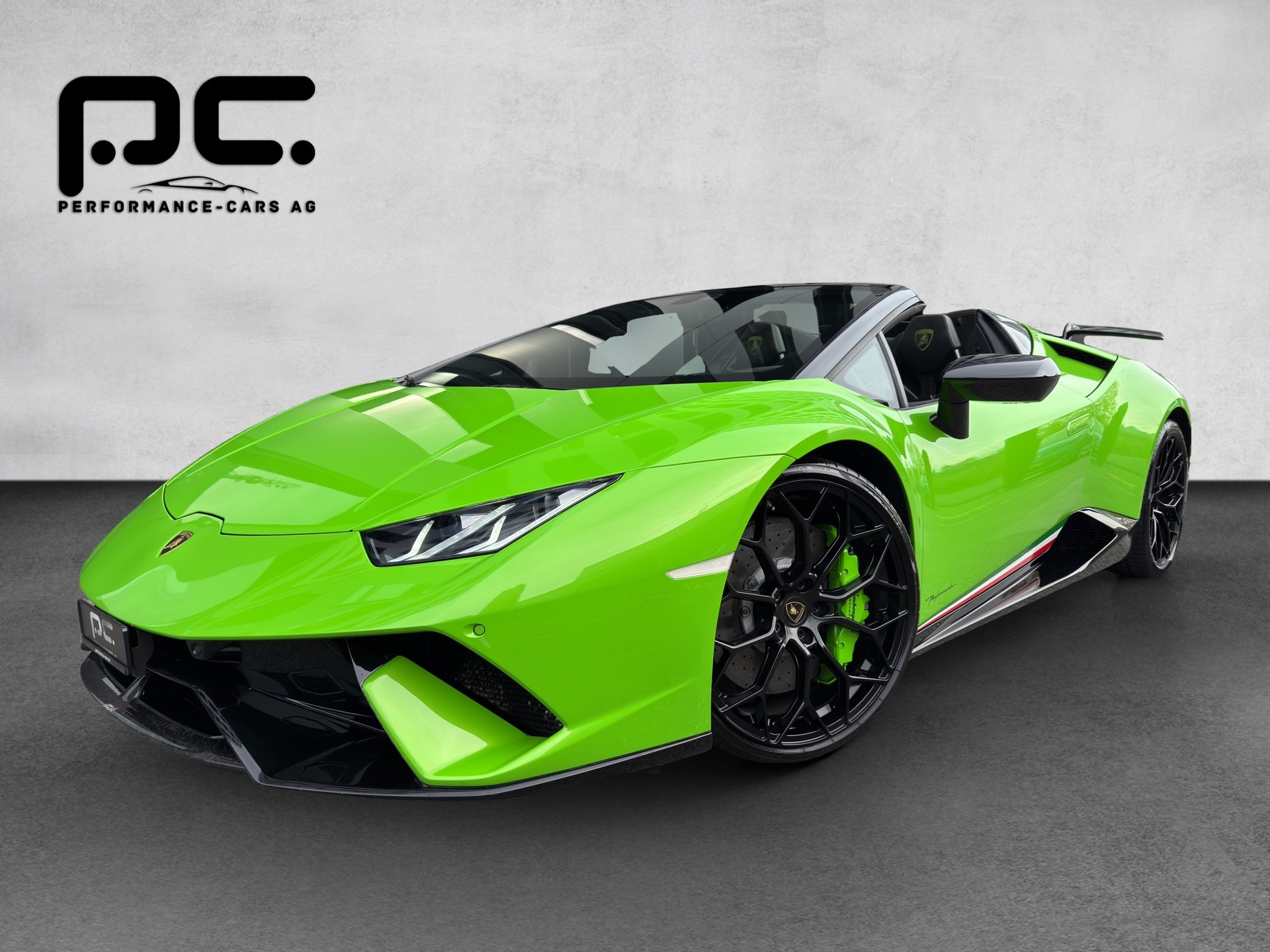 LAMBORGHINI Huracan LP640-4 Spyder Performante DCT-image-2