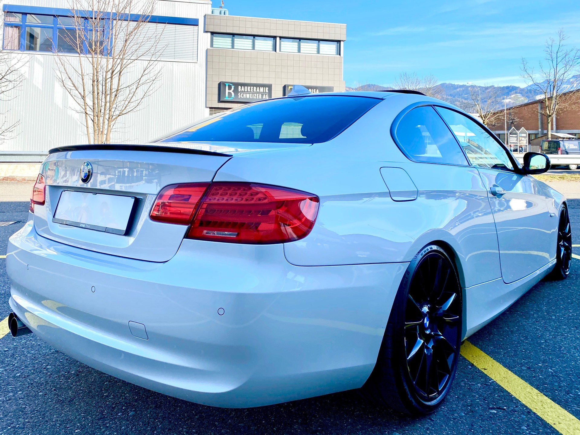 BMW 320d Coupé-image-8