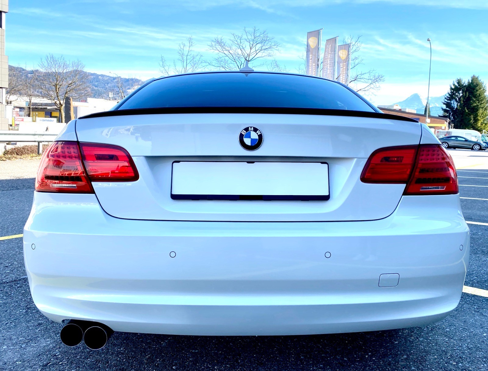 BMW 320d Coupé-image-6