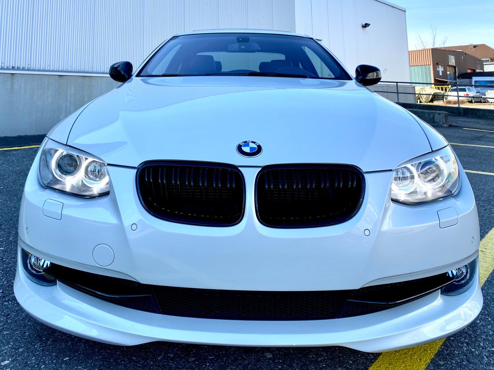 BMW 320d Coupé-image-5