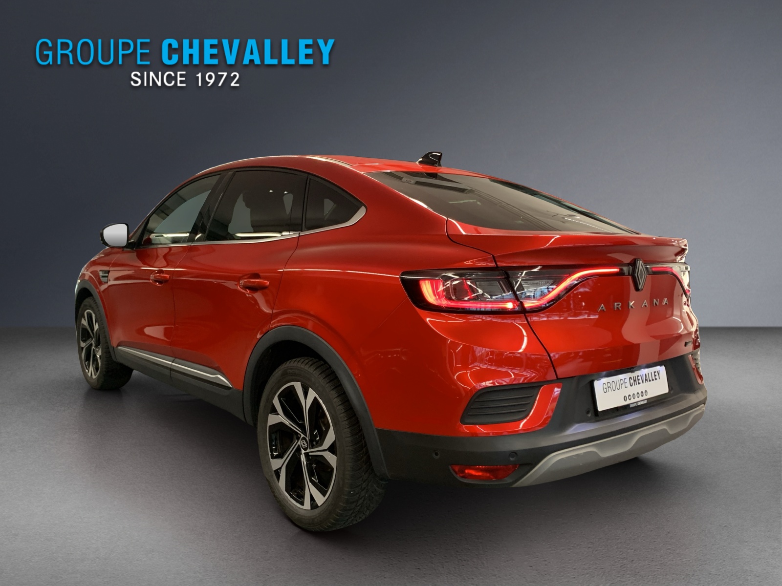RENAULT Arkana 1.6 E-Techno-showroom-element-2