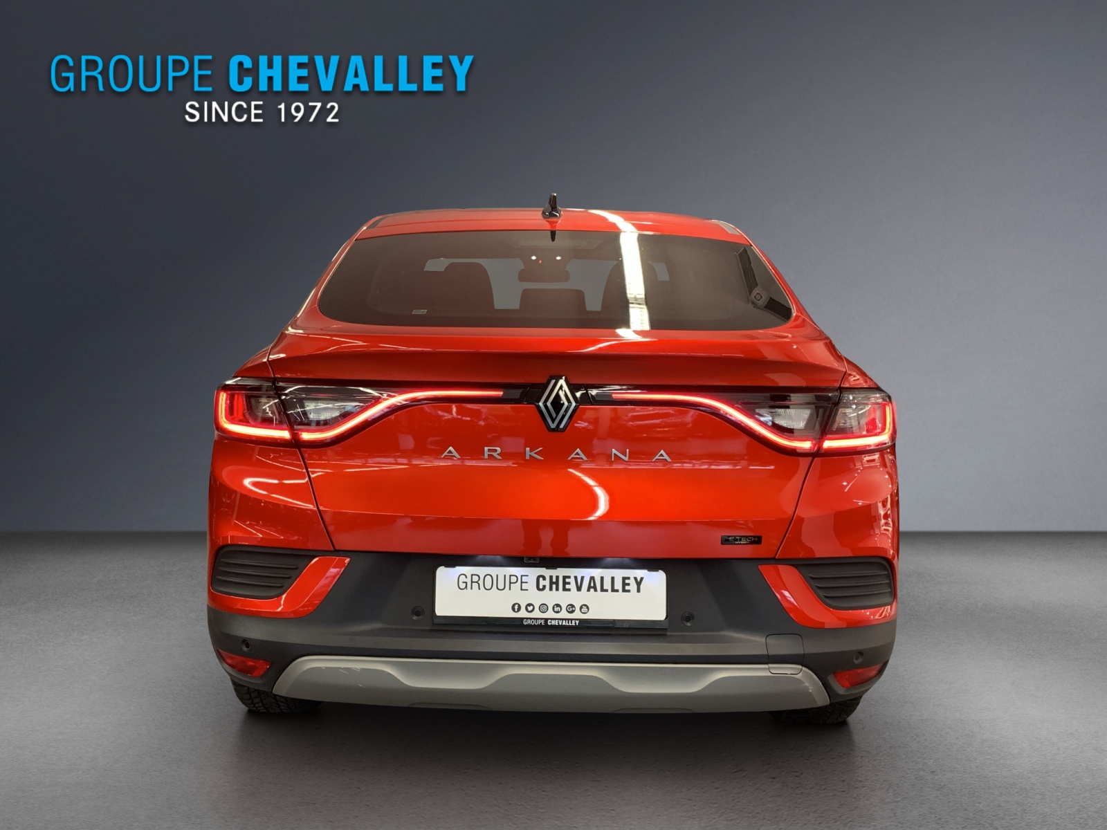 RENAULT Arkana 1.6 E-Techno-showroom-element-3
