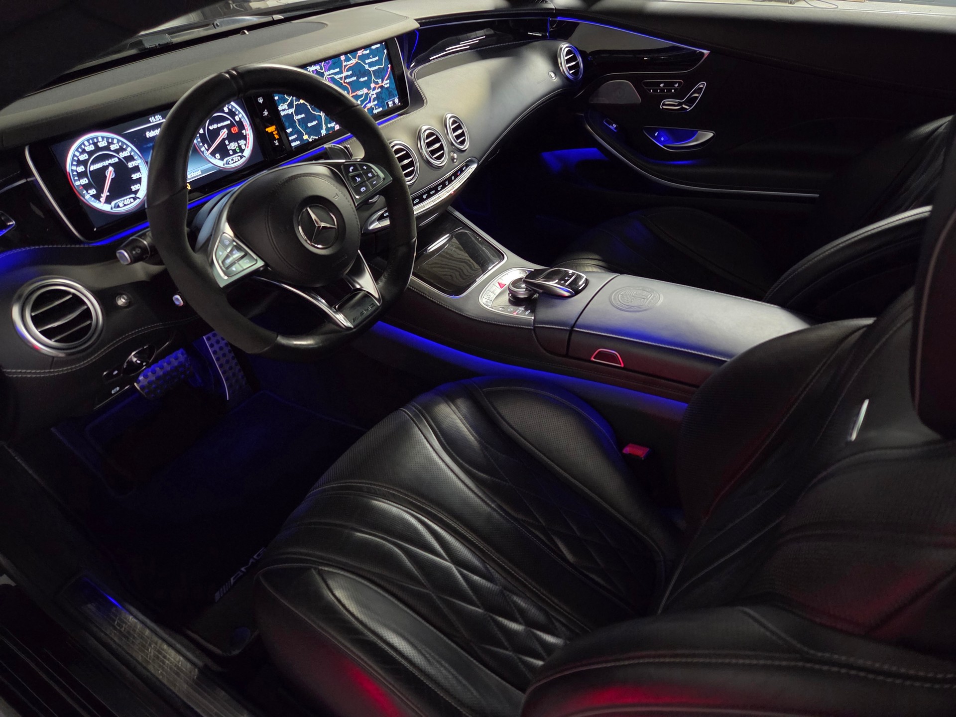 MERCEDES-BENZ S 63 V8 AMG 4matic Coupé-showroom-element-3