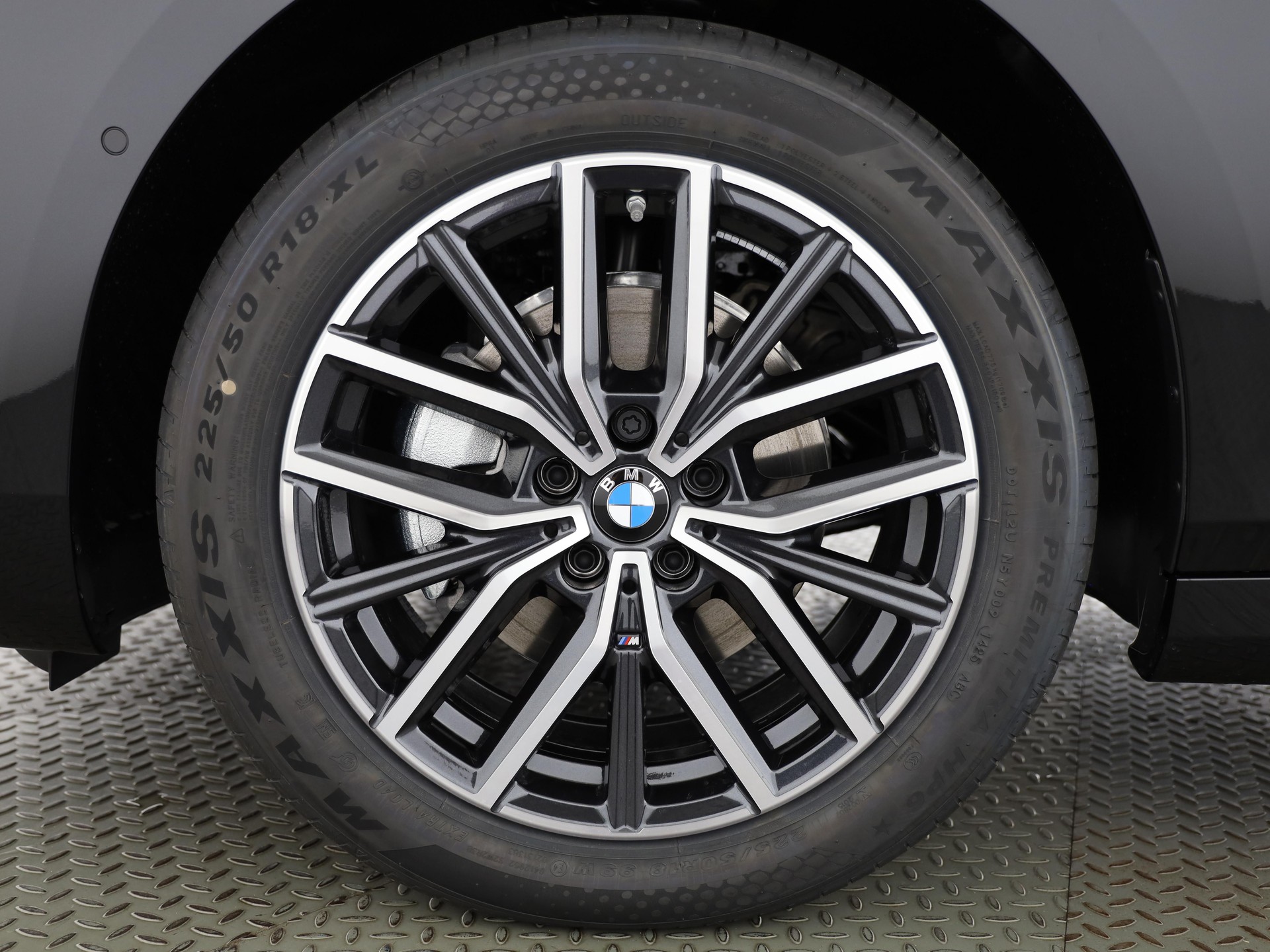 BMW 225e xDrive paddles Active Tourer-image-6
