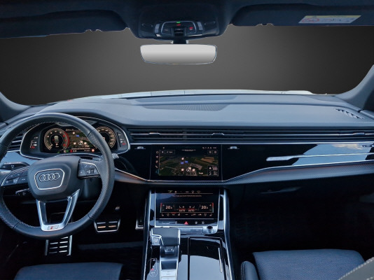 AUDI Q8 55 TFSI e quattro PHEV-image-8