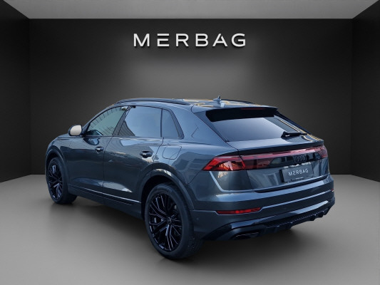 AUDI Q8 55 TFSI e quattro PHEV-image-4