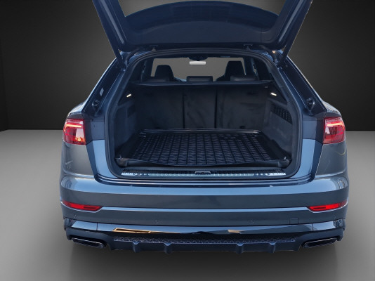 AUDI Q8 55 TFSI e quattro PHEV-image-7