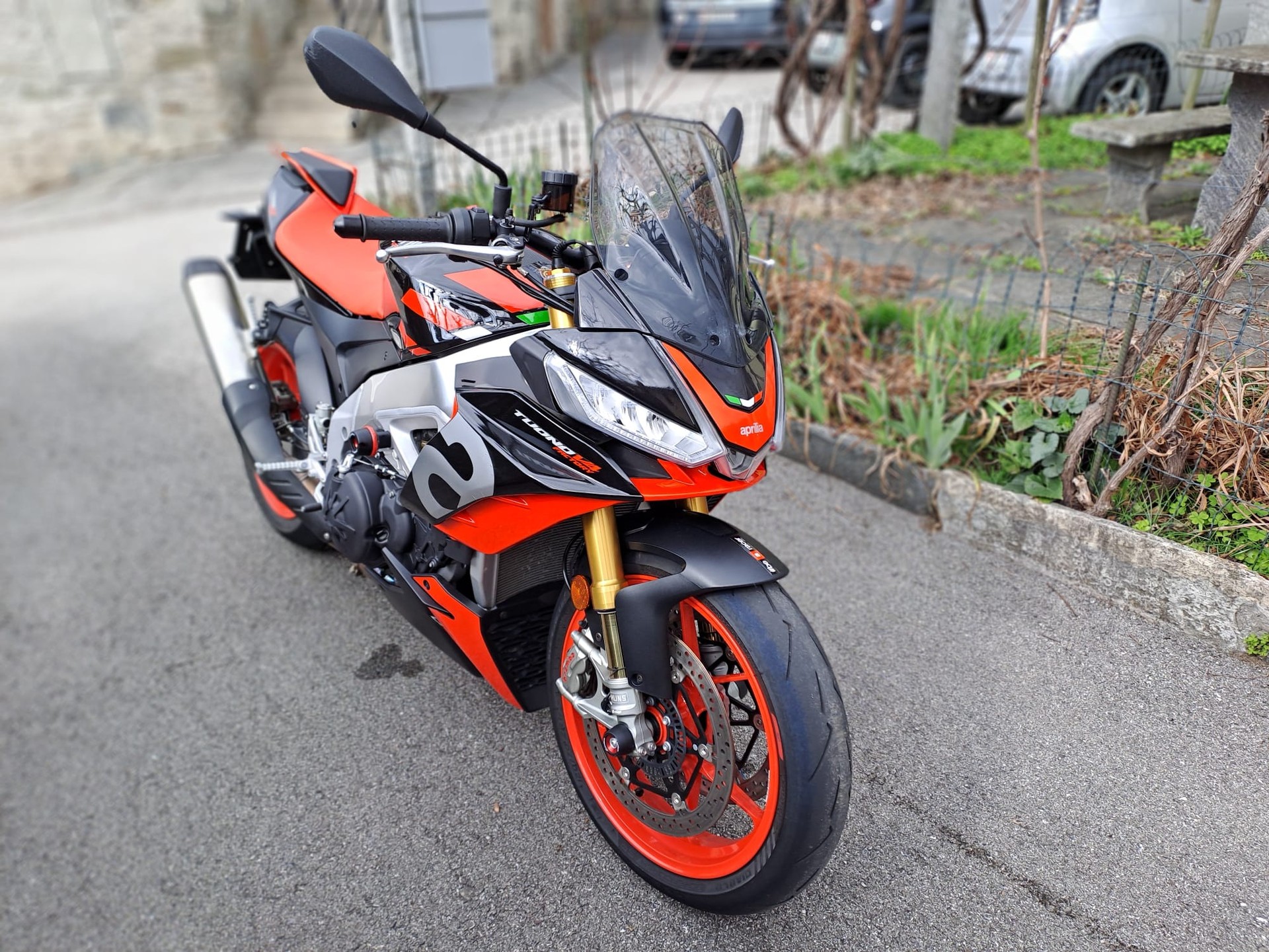 APRILIA Tuono V4 1100 Factory-image-0