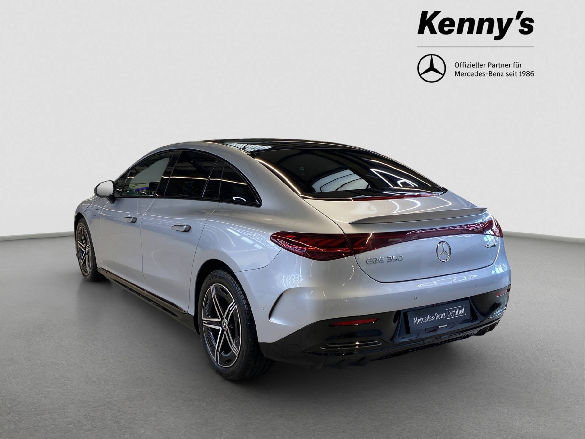 MERCEDES-BENZ EQE 350 Executive Edition AMG Line 4MATIC-showroom-element-3