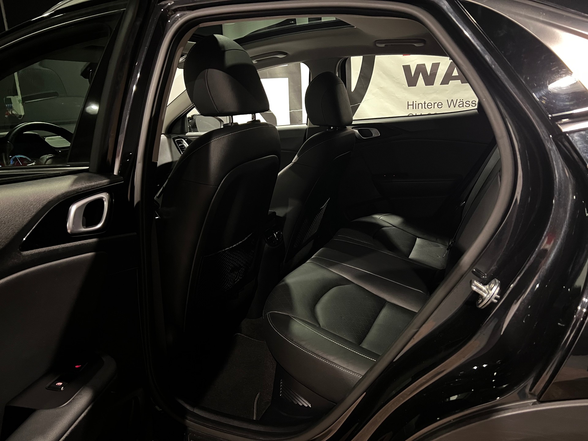 KIA Xceed 1.6 GDi Plug-in Hybrid Style DCT-image-15