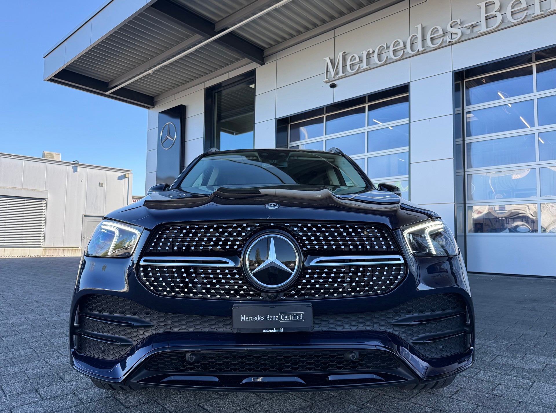 MERCEDES-BENZ GLE 450 4Matic AMG Line 9G-Tronic-showroom-element-2