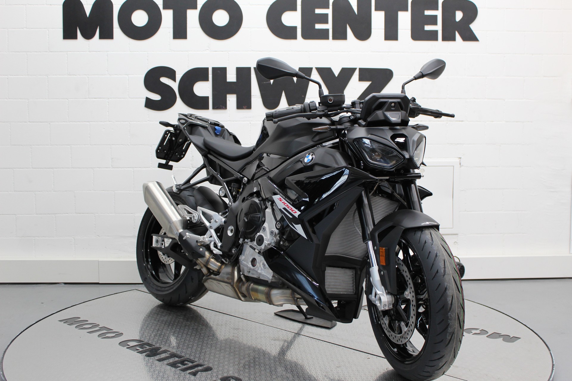 BMW S 1000 R-image-1