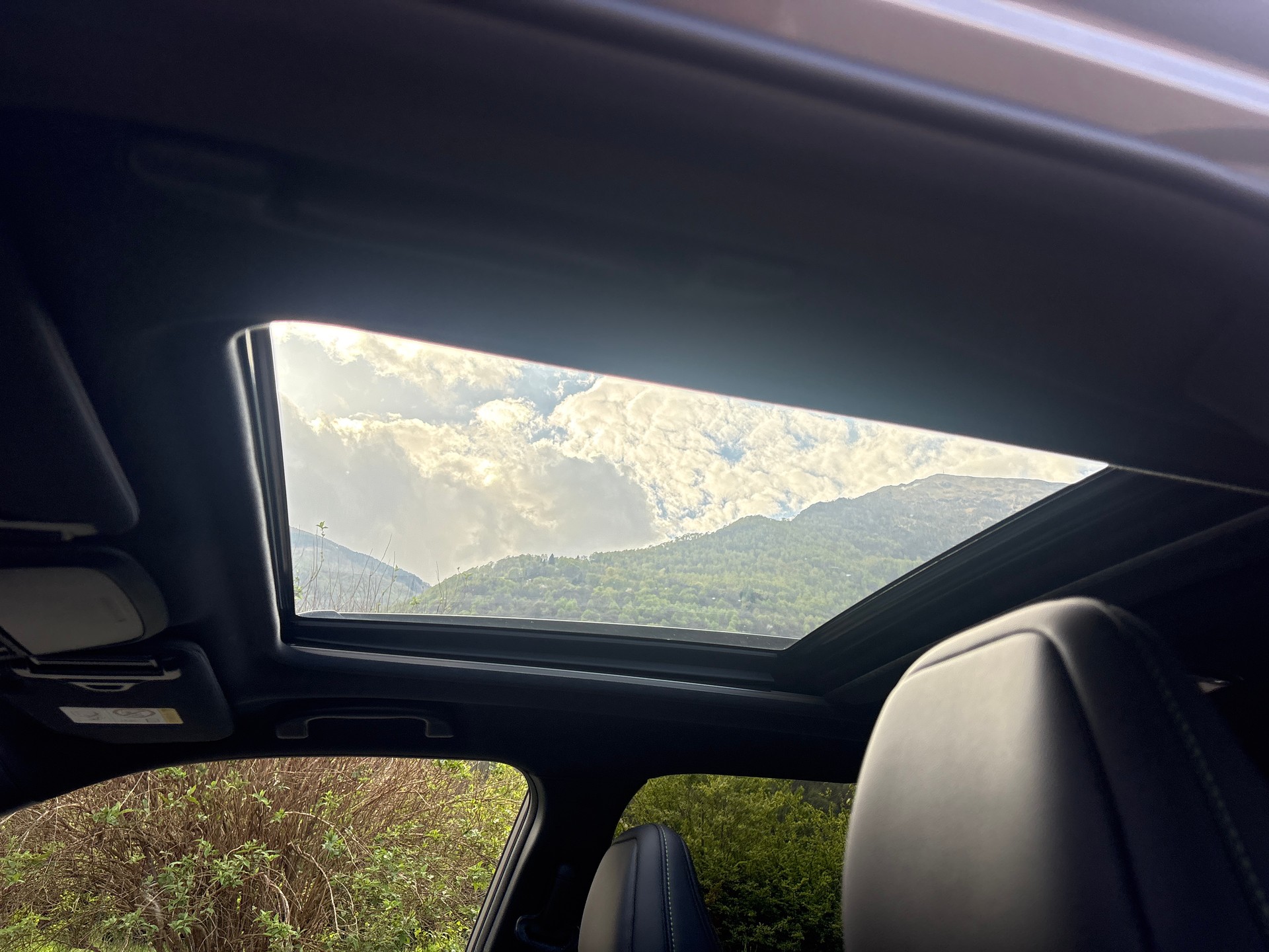 SUBARU Forester 2.0i e-Boxer Sport Lineartronic-image-12