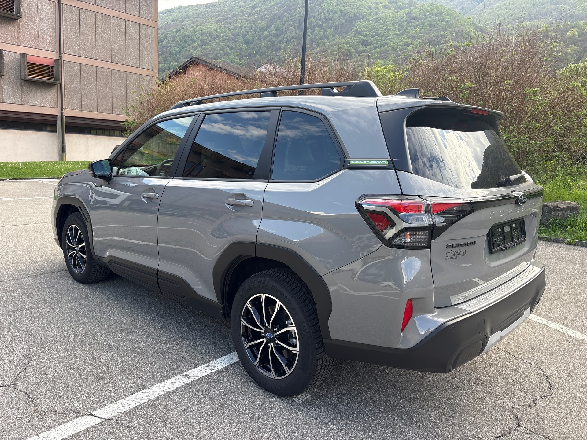 SUBARU Forester 2.0i e-Boxer Sport Lineartronic-image-3