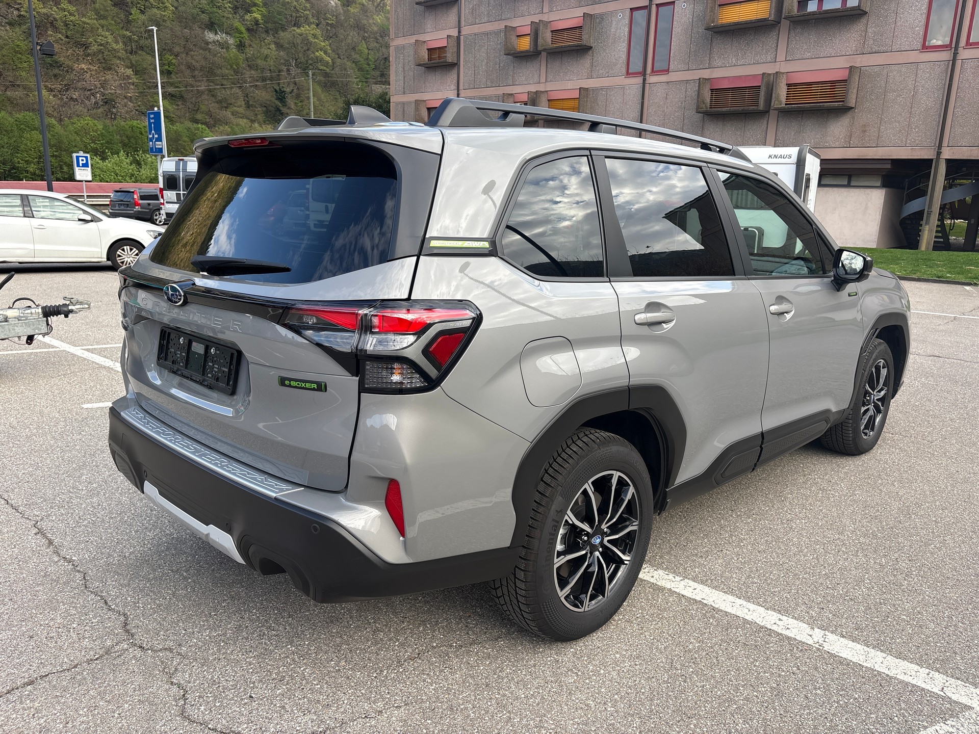 SUBARU Forester 2.0i e-Boxer Sport Lineartronic-image-5
