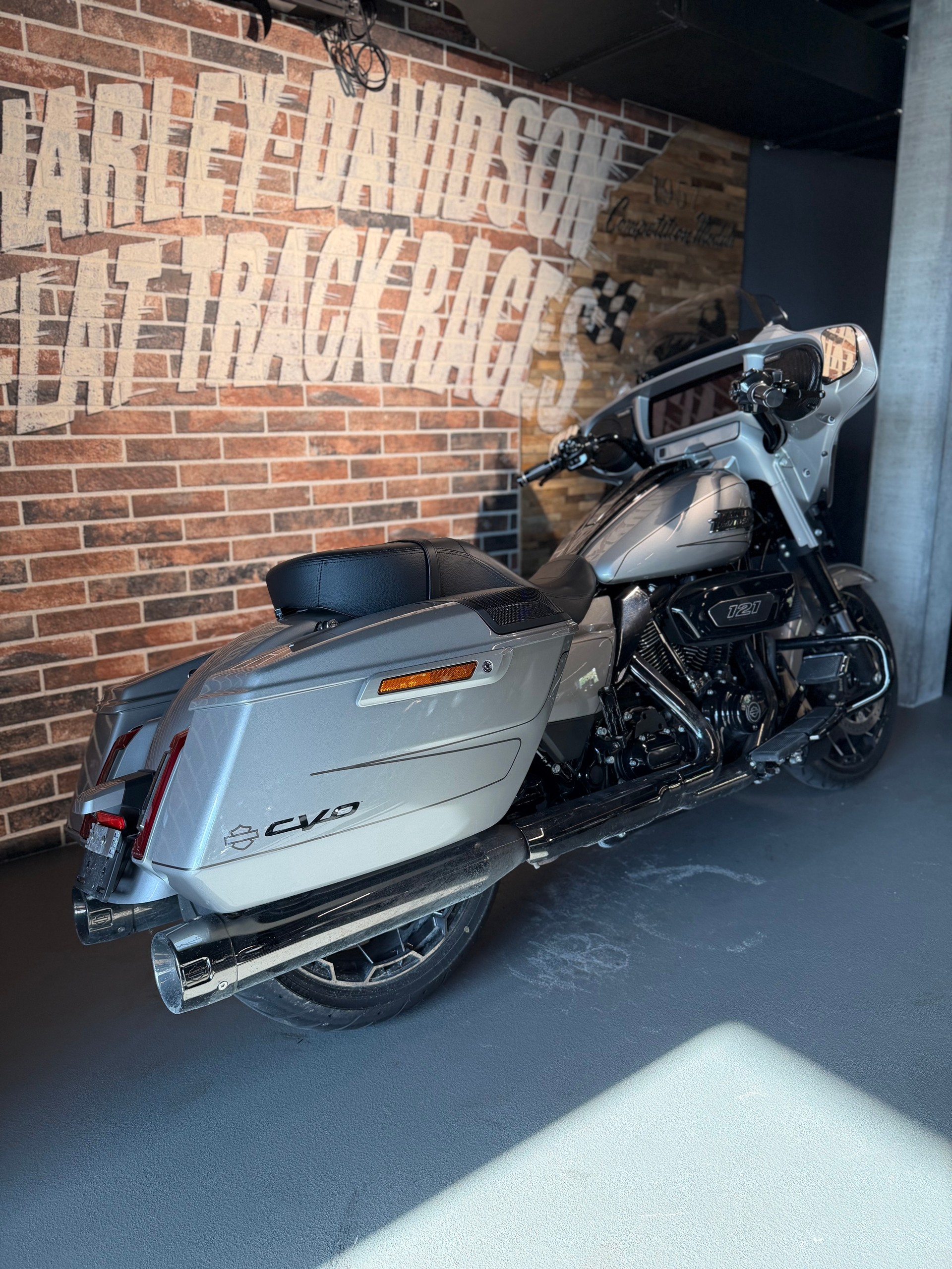 HARLEY-DAVIDSON FLHXSE Street Glide CVO 121-image-8