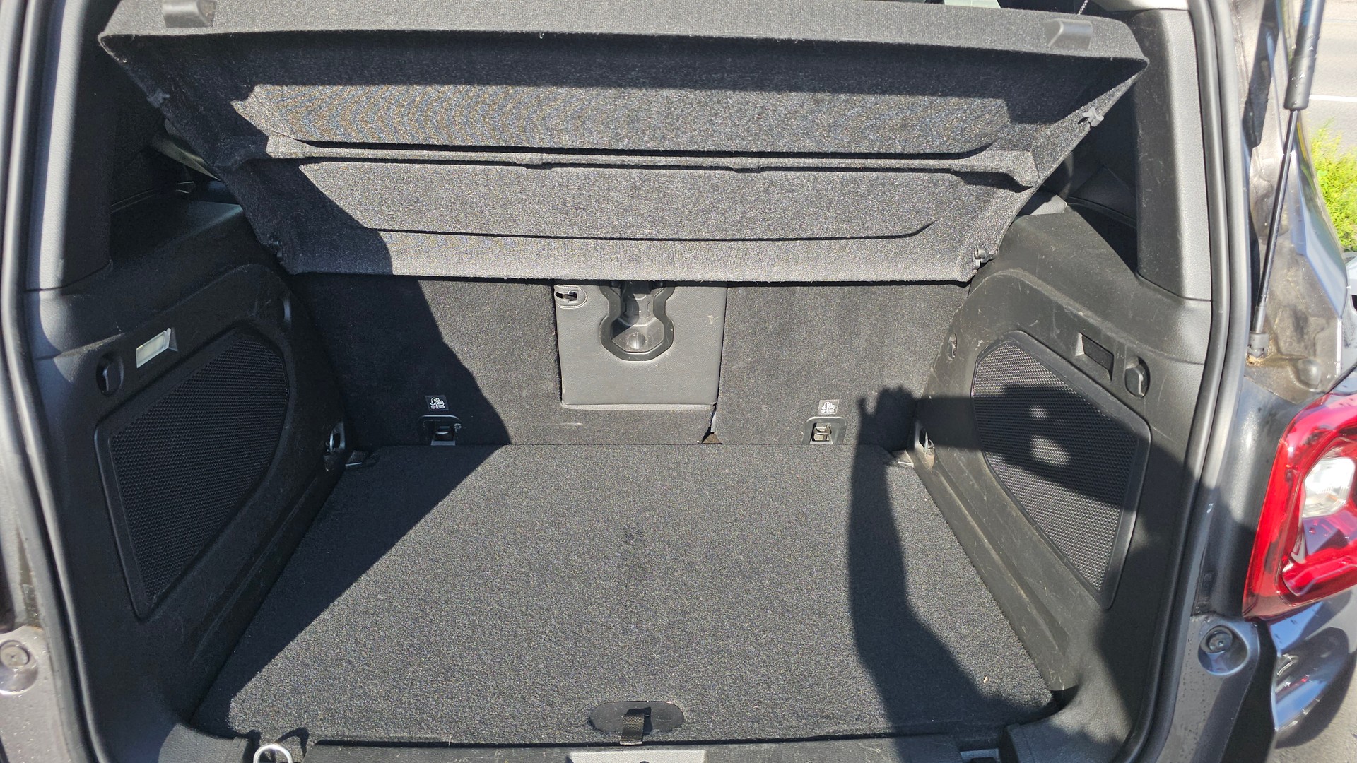 JEEP FREEDOM EDITION AWD-image-14
