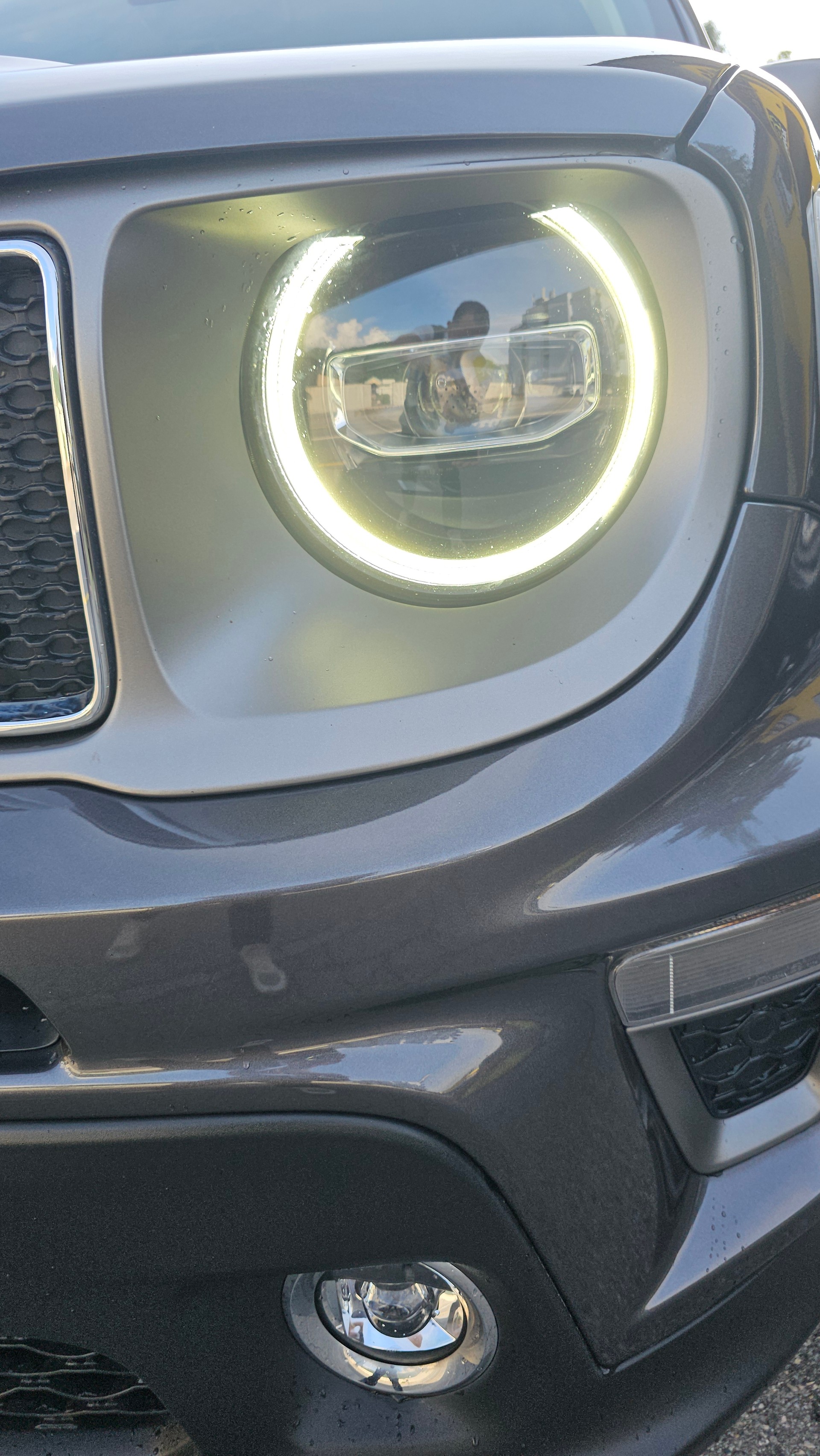 JEEP FREEDOM EDITION AWD-image-3