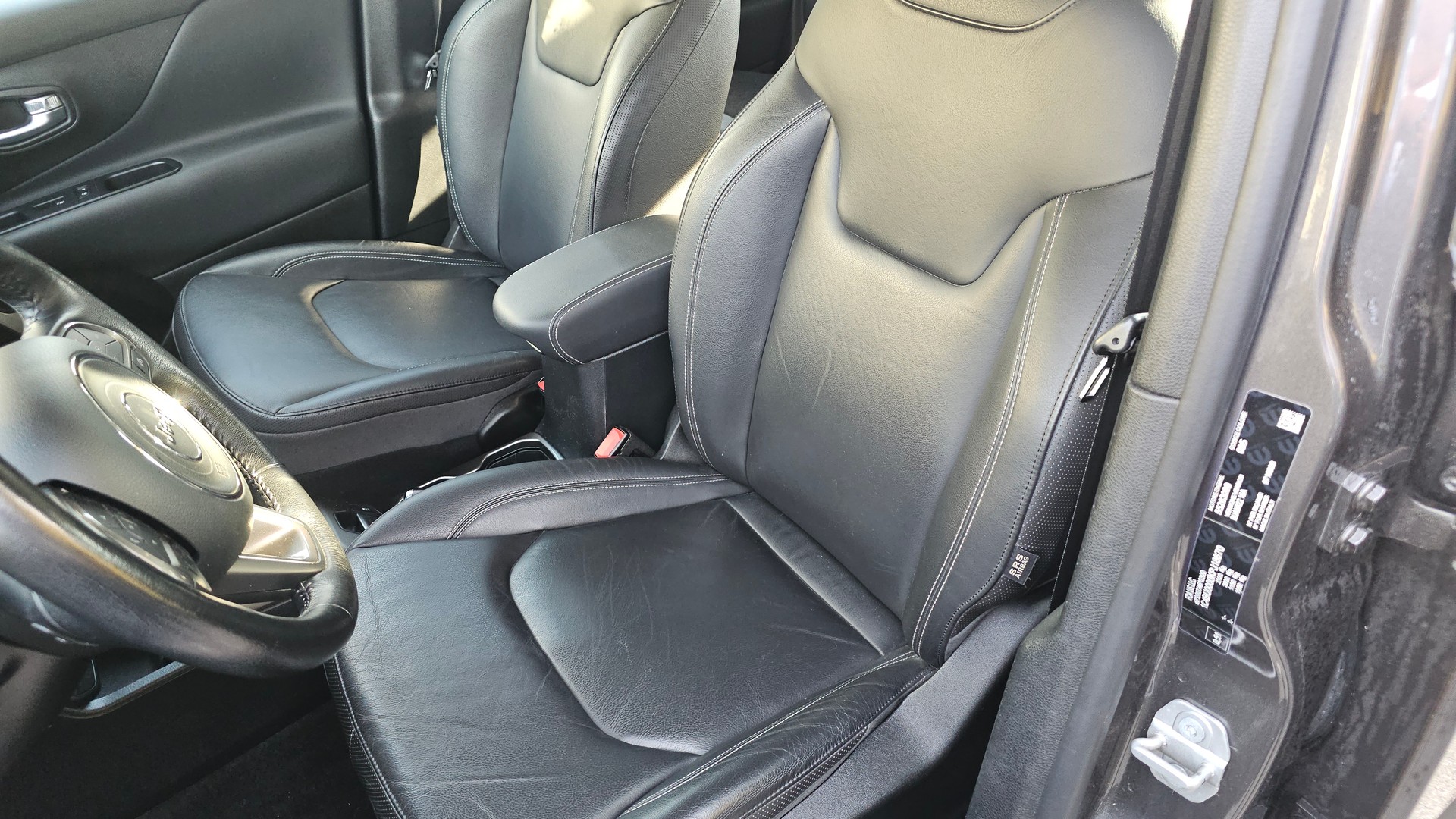 JEEP FREEDOM EDITION AWD-image-5