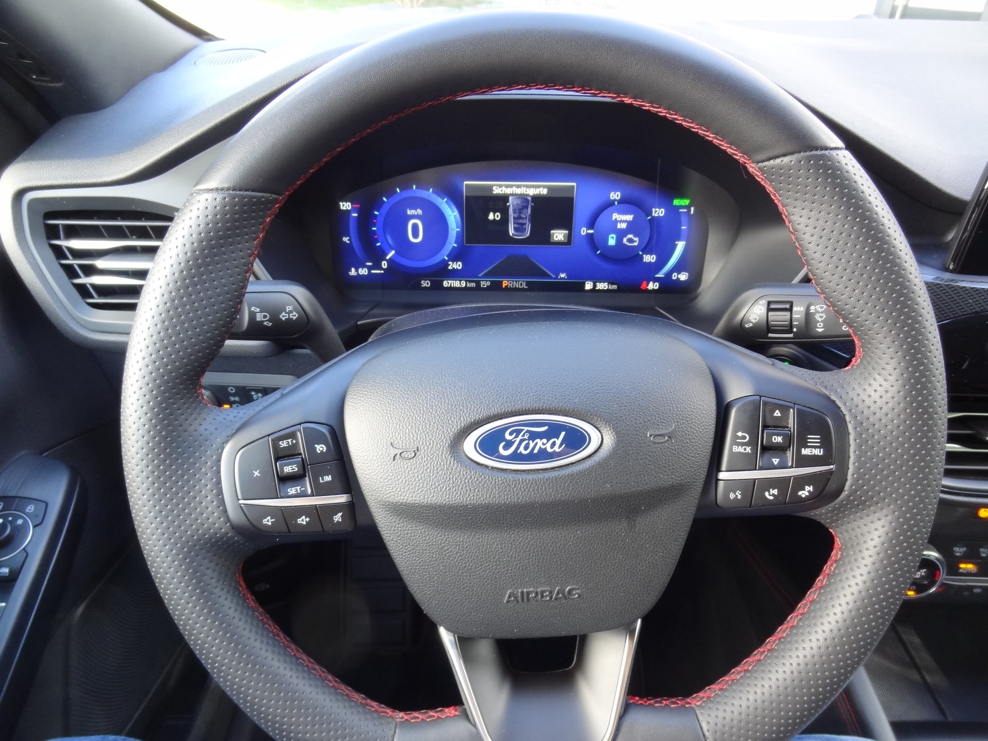 FORD Kuga 2.5 FHEV ST-Line X 4WD-image-11